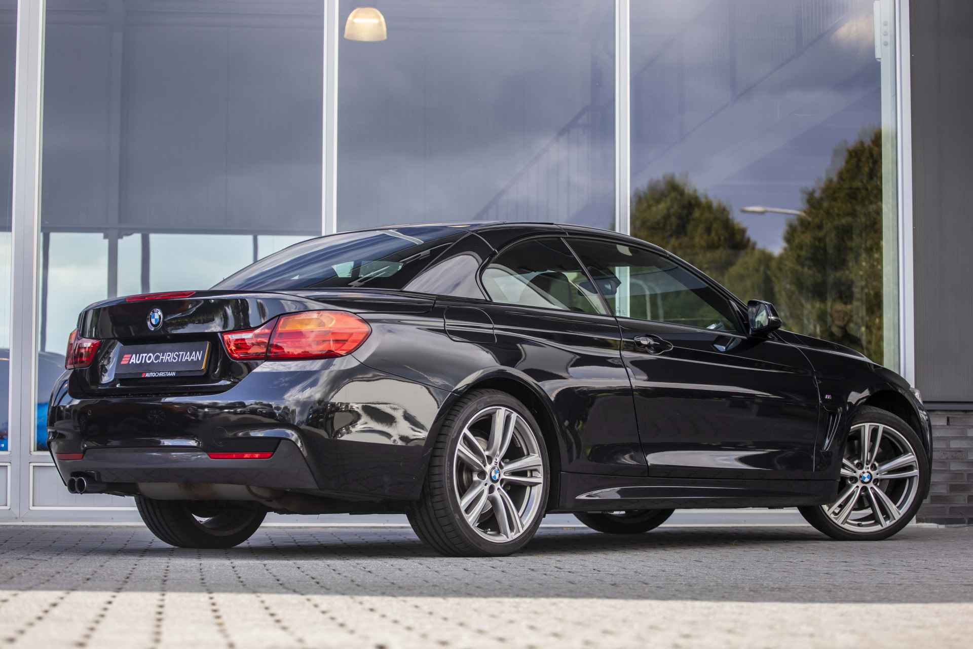 BMW 4 Serie Cabrio 428i xDrive High Executive | M-Sport | HUD | Memory | 19" | Camera - 3/42