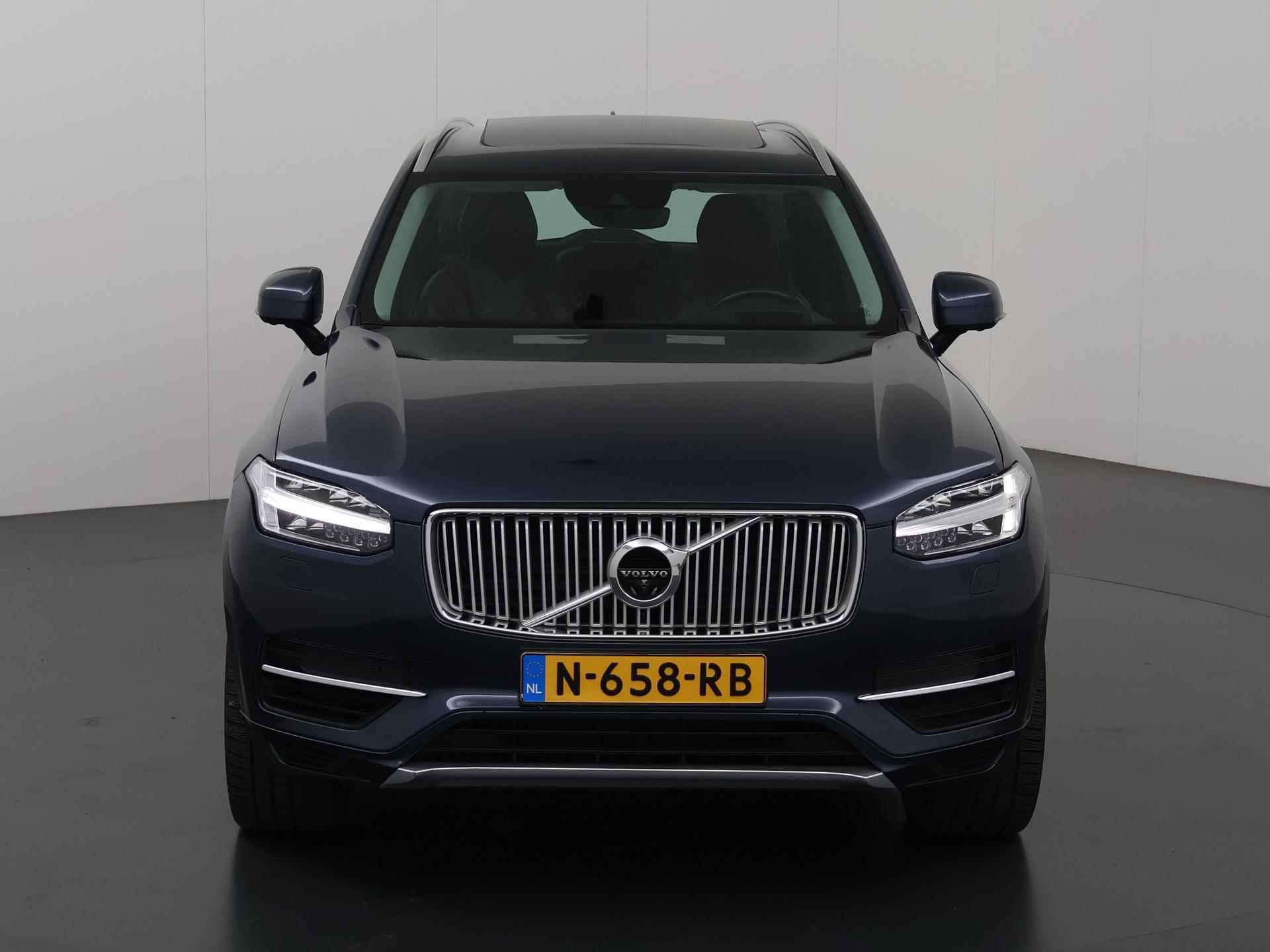 Volvo XC90 2.0 T8 Twin Engine AWD Inscription | Panoramadak | Navigatie | Luchtvering | Parkeercamera | Keyless Go | Head-Up | Stoelverwarming | Carplay | 7-Persoons | - 4/56