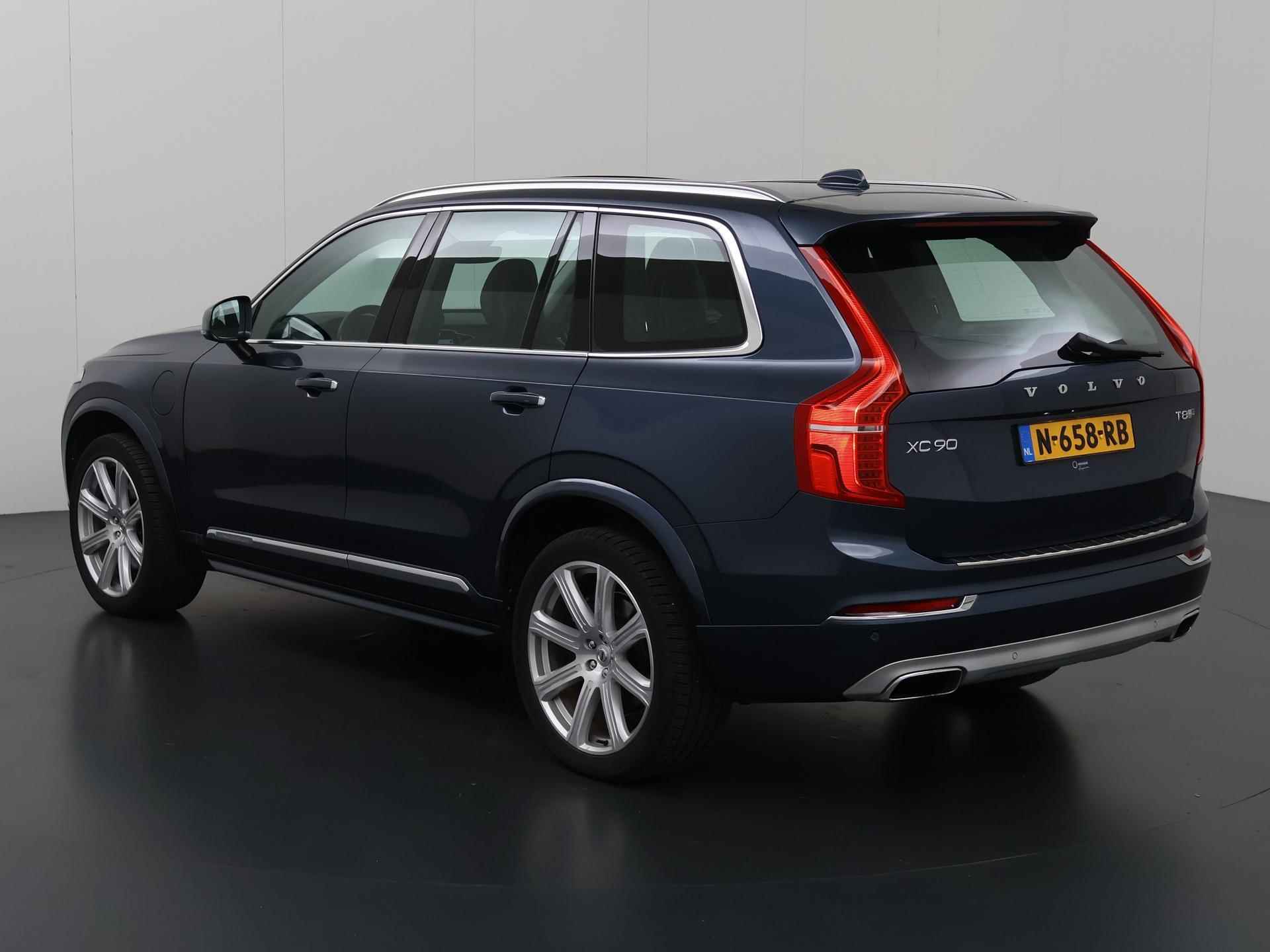 Volvo XC90 2.0 T8 Twin Engine AWD Inscription | Panoramadak | Navigatie | Luchtvering | Parkeercamera | Keyless Go | Head-Up | Stoelverwarming | Carplay | 7-Persoons | - 23/56