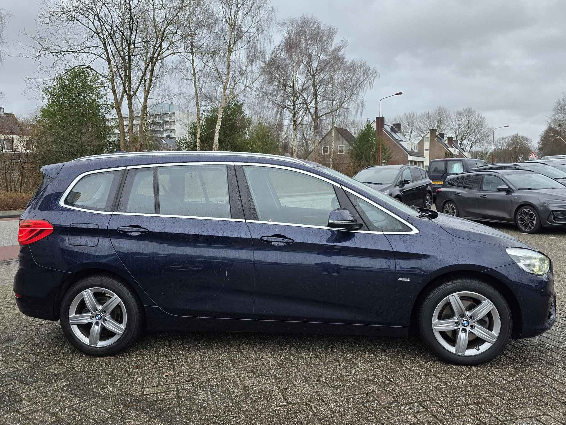 BMW 2-serie Gran Tourer 218i 7p. Executive 136pk Automaat | Trekhaak | Navigatie | Parkeersensoren - 2/23