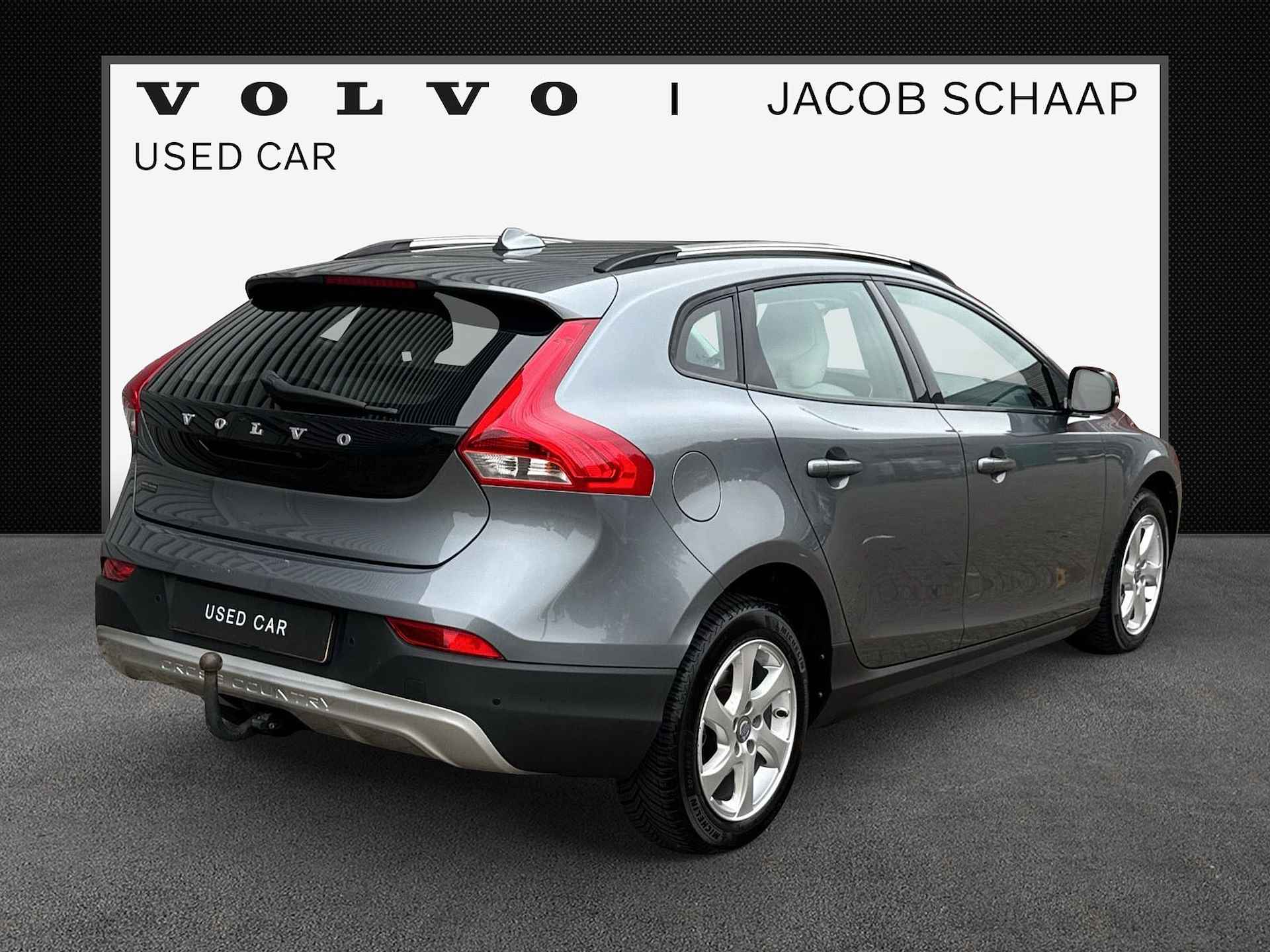 Volvo V40 Cross Country 1.6 D2 Momentum / Achteruitrijcamera / Cruise control / 16" Velgen / - 3/32