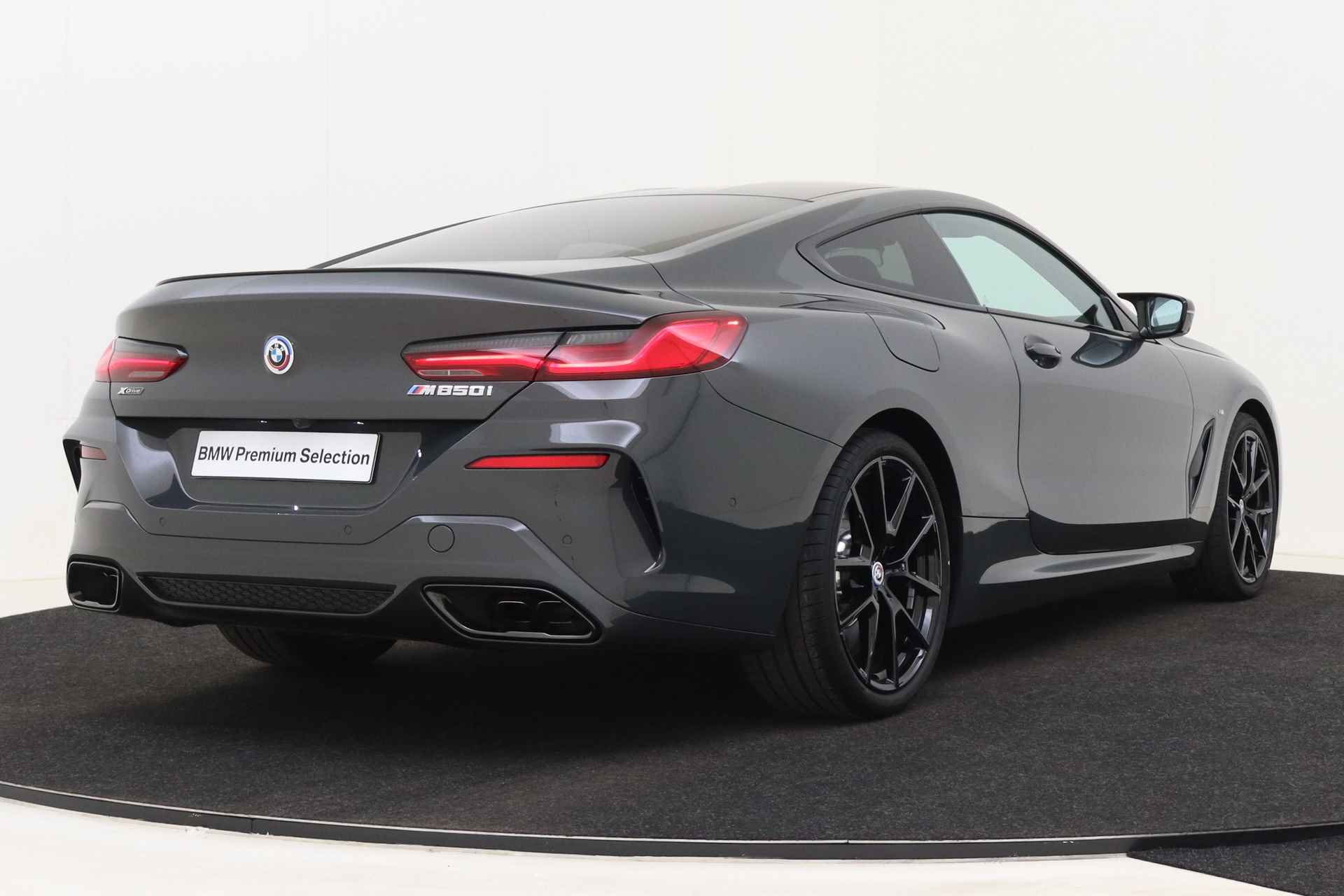 BMW 8 Serie M850i xDrive High Executive M Sport / M Carbondak / Laserlight / Bowers & Wilkins / 50 Jahre M Edition / Driving Assistant Professional / Soft Close - 3/81