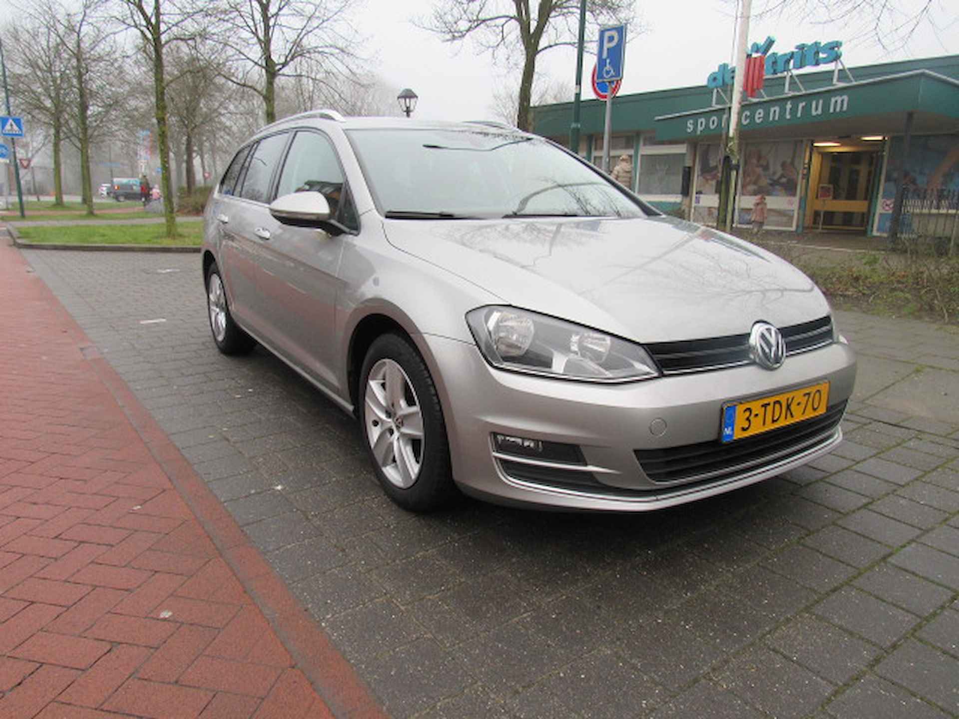 VOLKSWAGEN Golf 1.6 TDI 110pk BMT Highline - 3/17