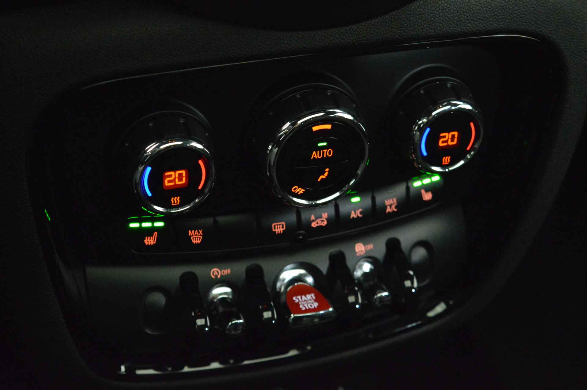 MINI Clubman One Salt Automaat / Panoramadak / LED / Harman-Kardon / Comfort Access / Stoelverwarming / Apple CarPlay - 13/22