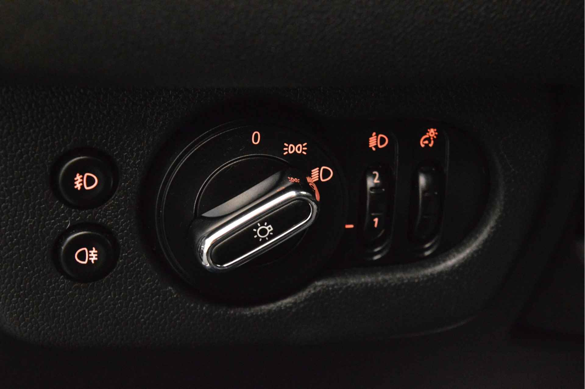 MINI Clubman One Salt Automaat / Panoramadak / LED / Harman-Kardon / Comfort Access / Stoelverwarming / Apple CarPlay - 19/22
