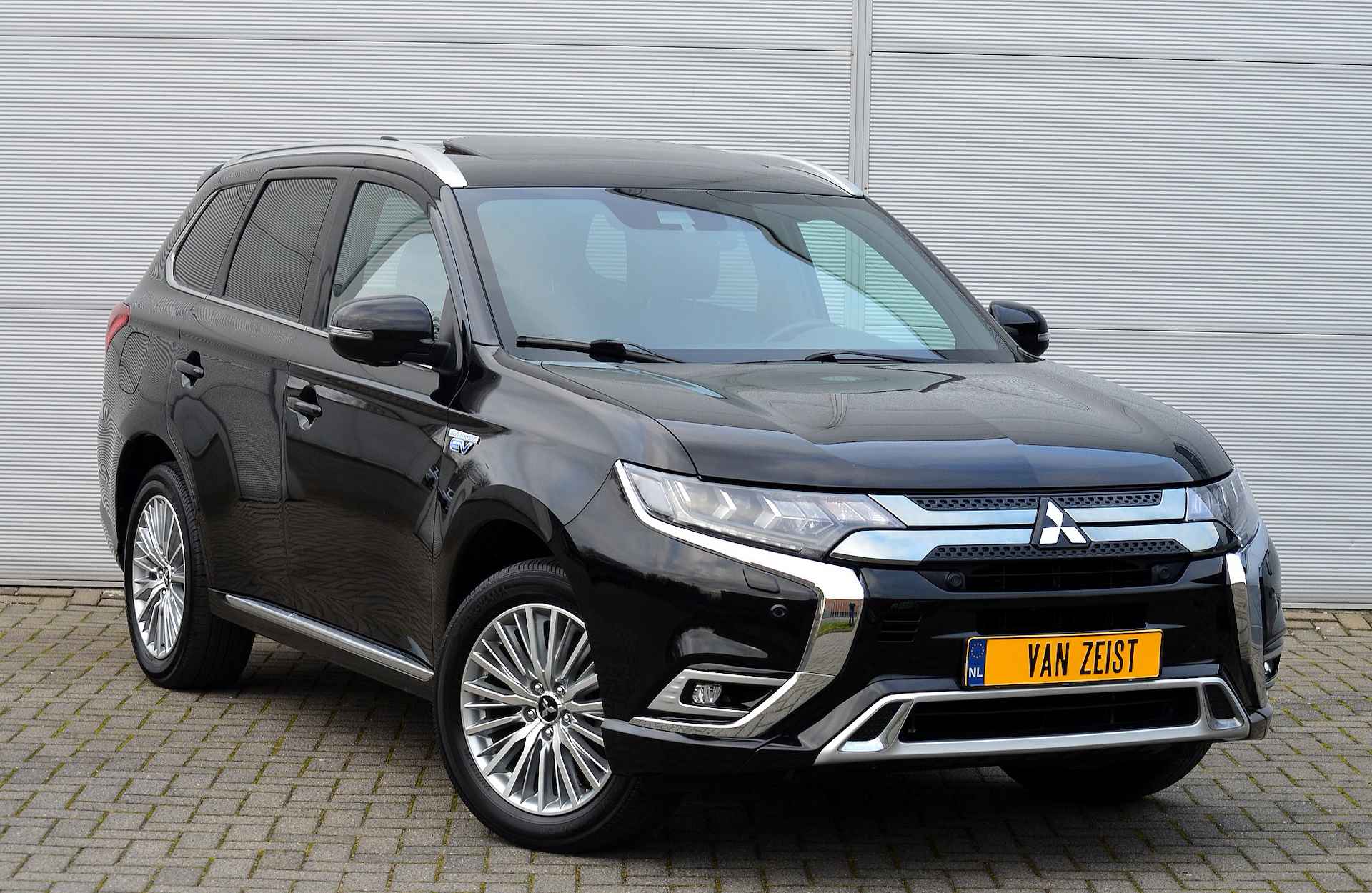 Mitsubishi Outlander PHEV 2.4 INSTYLE 4WD | PLUG IN HYBRID | V2G | SCHUIFDAK | ADAPTIEF CRUISE | TREKHAAK 1500KG | FABRIEKGARANTIE TOT 03-08-2029* | ALL IN RIJKLAARPRIJS - 13/51