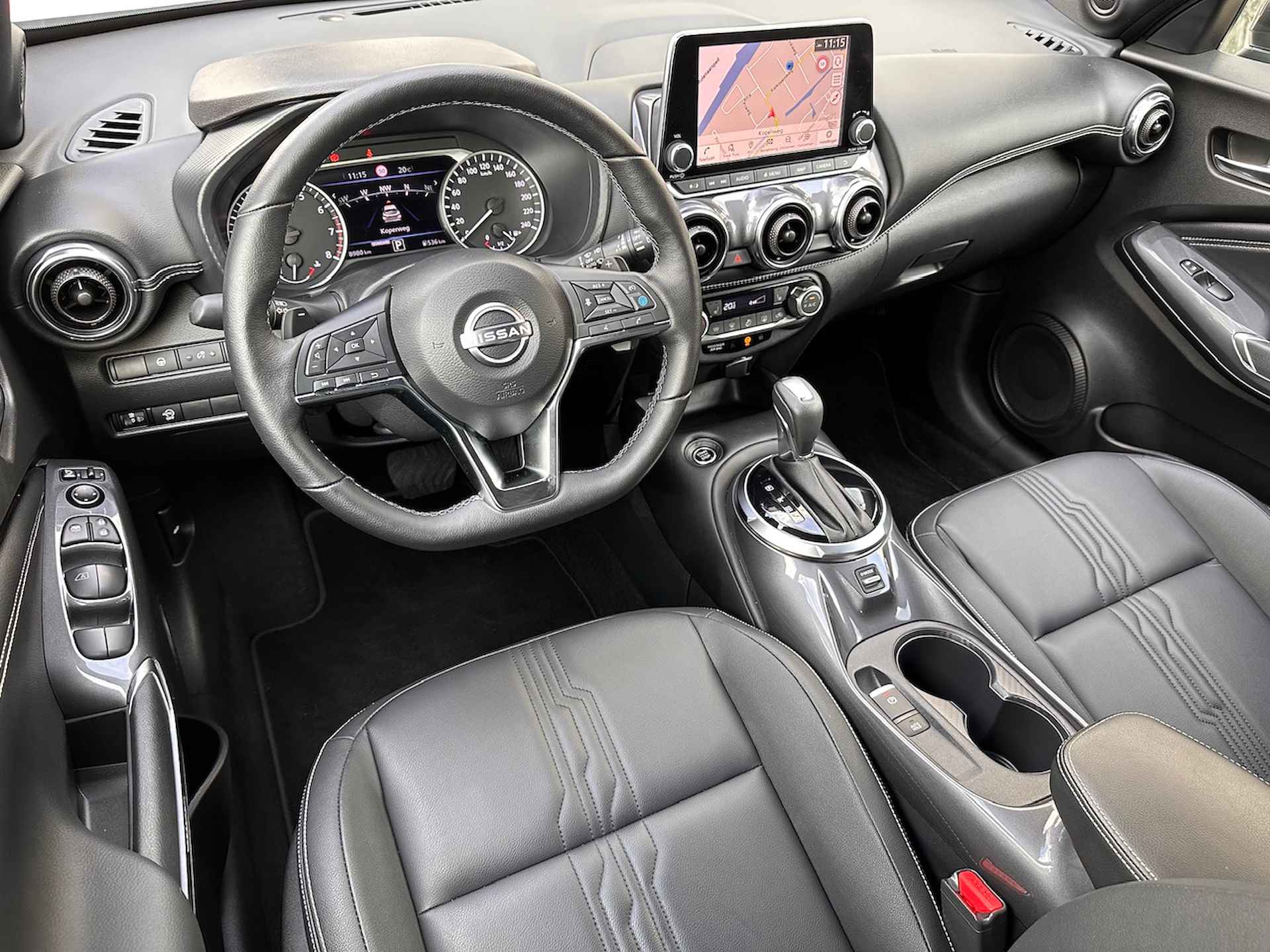 NISSAN Juke 1.0 DIG-T 114PK DCT Tekna | Leder | Adaptive Cruise | 360 Camera | Navigatie | App connect | Bose - 25/31