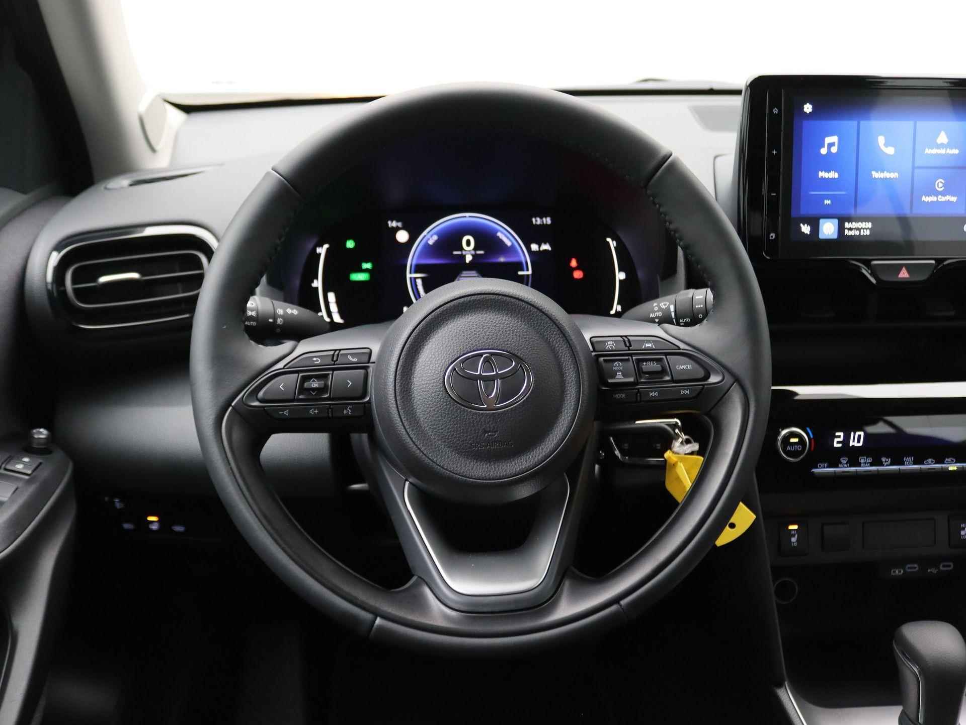 Toyota Yaris Cross 1.5 Hybrid Active 115PK Aut. Navi via Apple Carplay/Android Auto, Achteruitrijcamera, Adaptieve Cruise Controle, Stoel- & Stuurverwarming, Voorruitverwarming, 16" LM Velgen, Getinte Ramen - 18/39