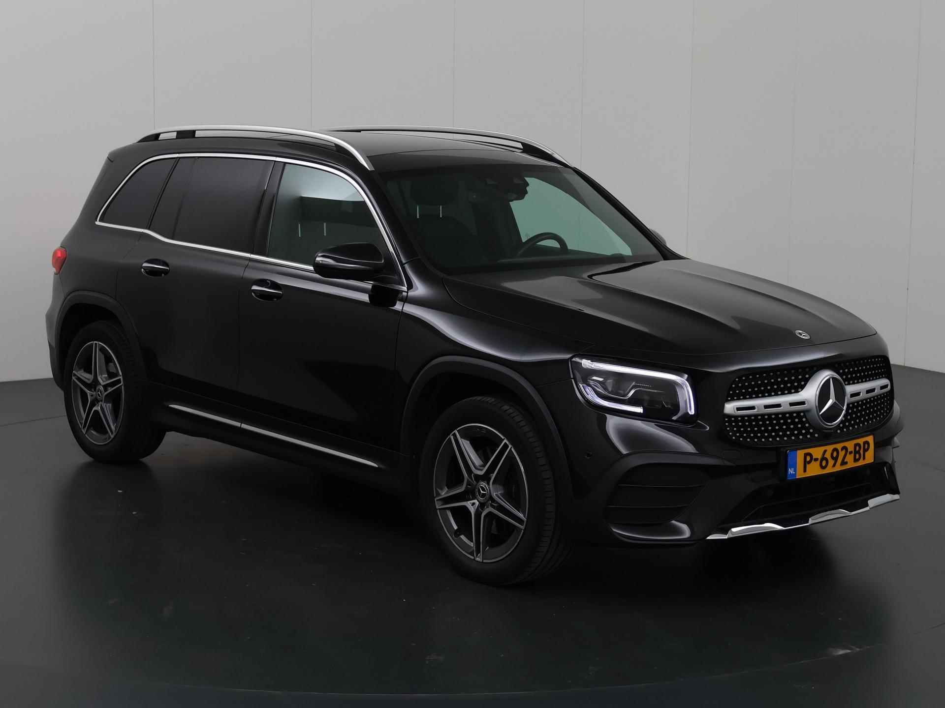 Mercedes-Benz GLB 180 Business Solution AMG | Panoramaschuifdak | Easypack-achterklep | Keyless go | Achteruitrijcamera | Sfeerverlichting | - 24/44