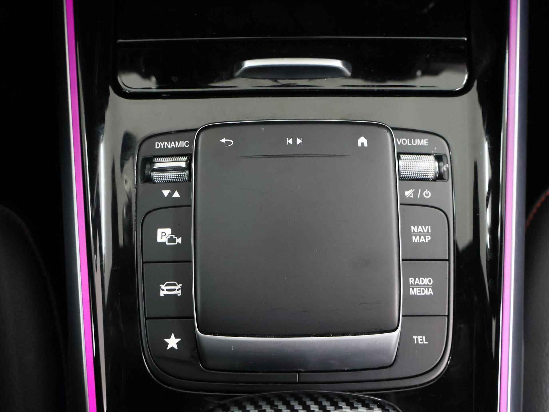 Mercedes-Benz GLB 180 Business Solution AMG | Panoramaschuifdak | Easypack-achterklep | Keyless go | Achteruitrijcamera | Sfeerverlichting | - 26/44