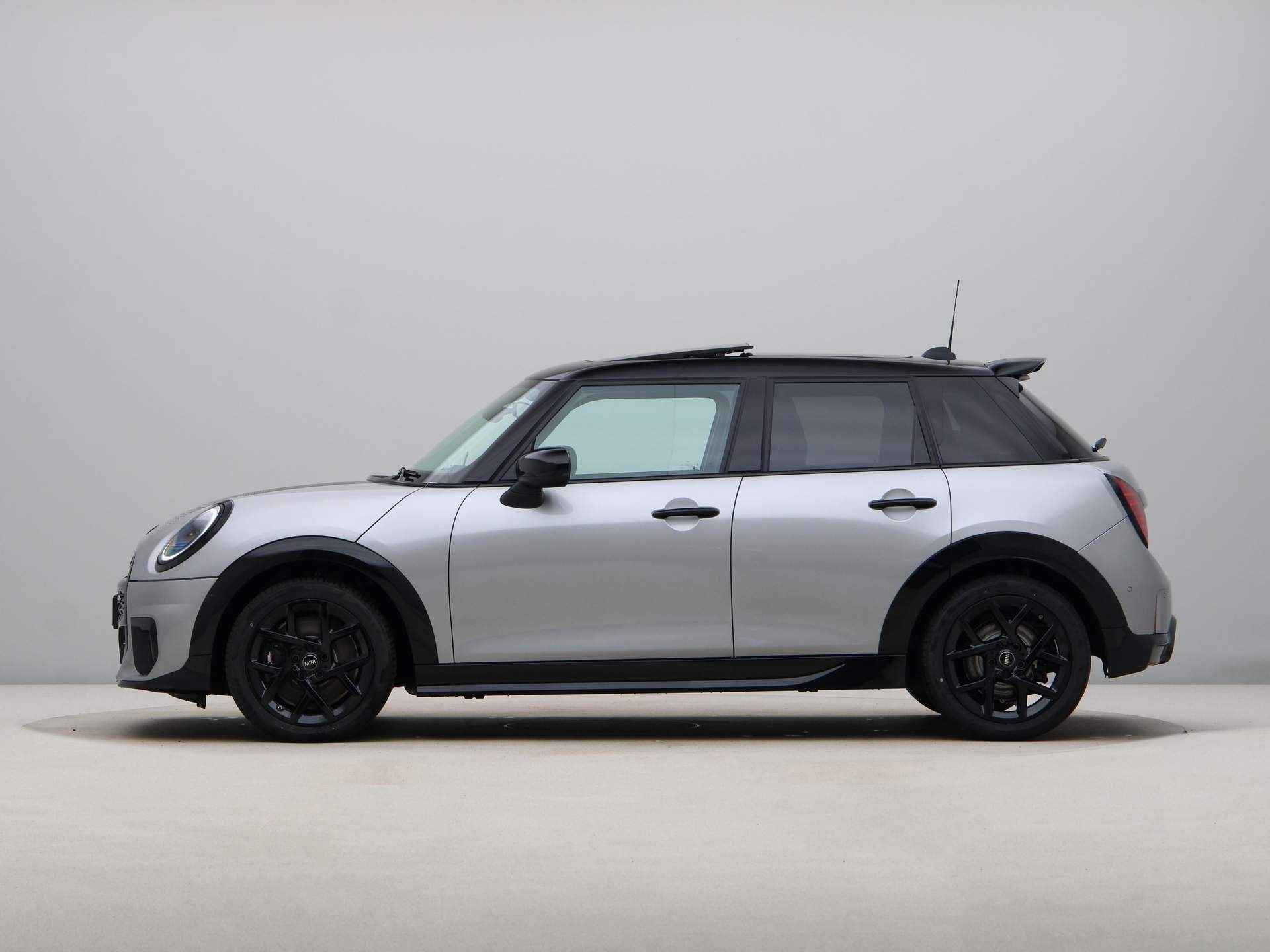 MINI Cooper 5-deurs C John Cooper Works Pakket M PRIVATE LEASE EUR 609,- (48 mnd/10.000 km) - 13/24