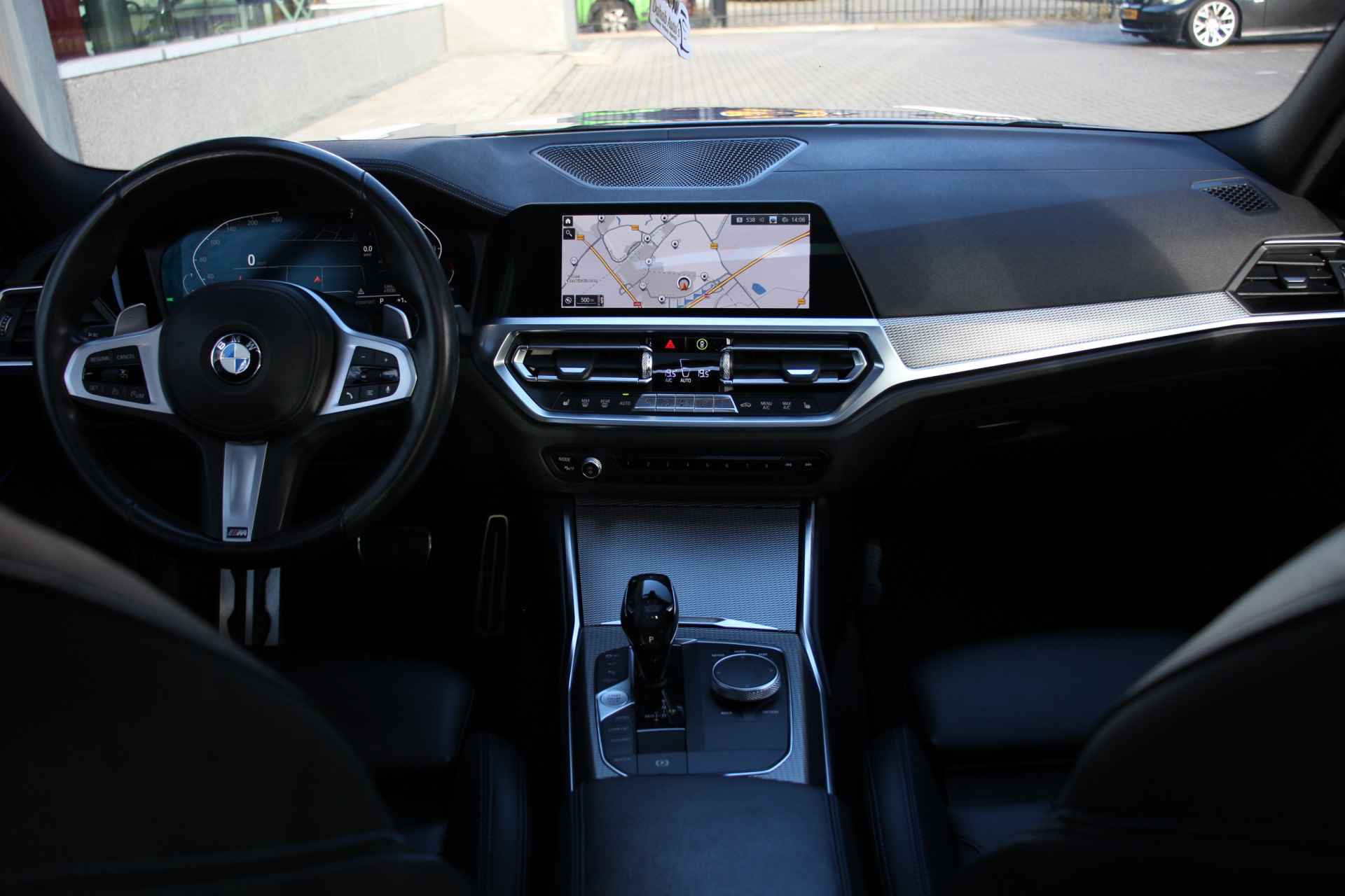 BMW 3-serie 330i High Executive Edition | M-Sport | HUD | H/K | Schuifdak - 5/41