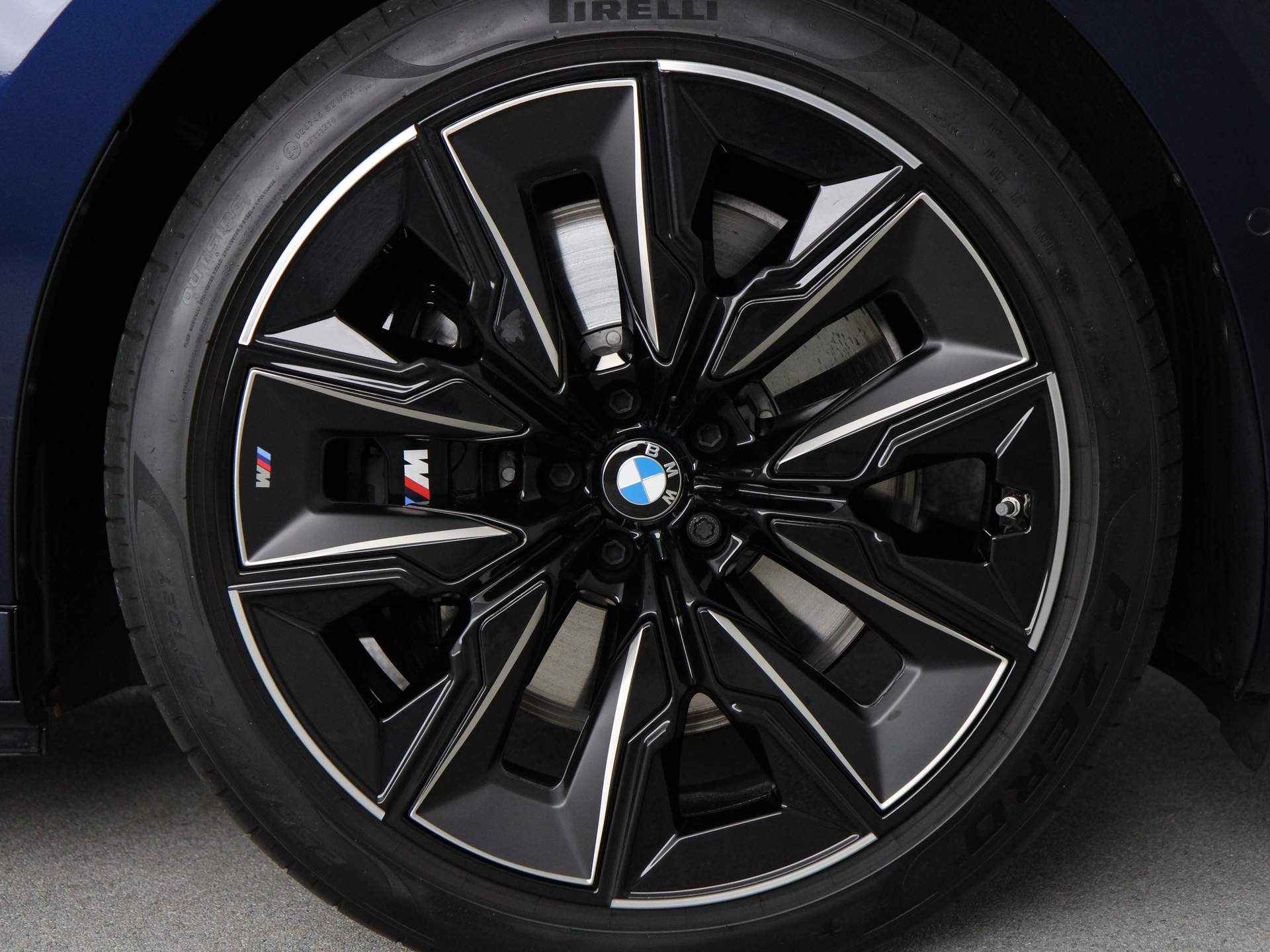 BMW i7 eDrive50 M-Sport Pro Exclusive Lounge - 18/34