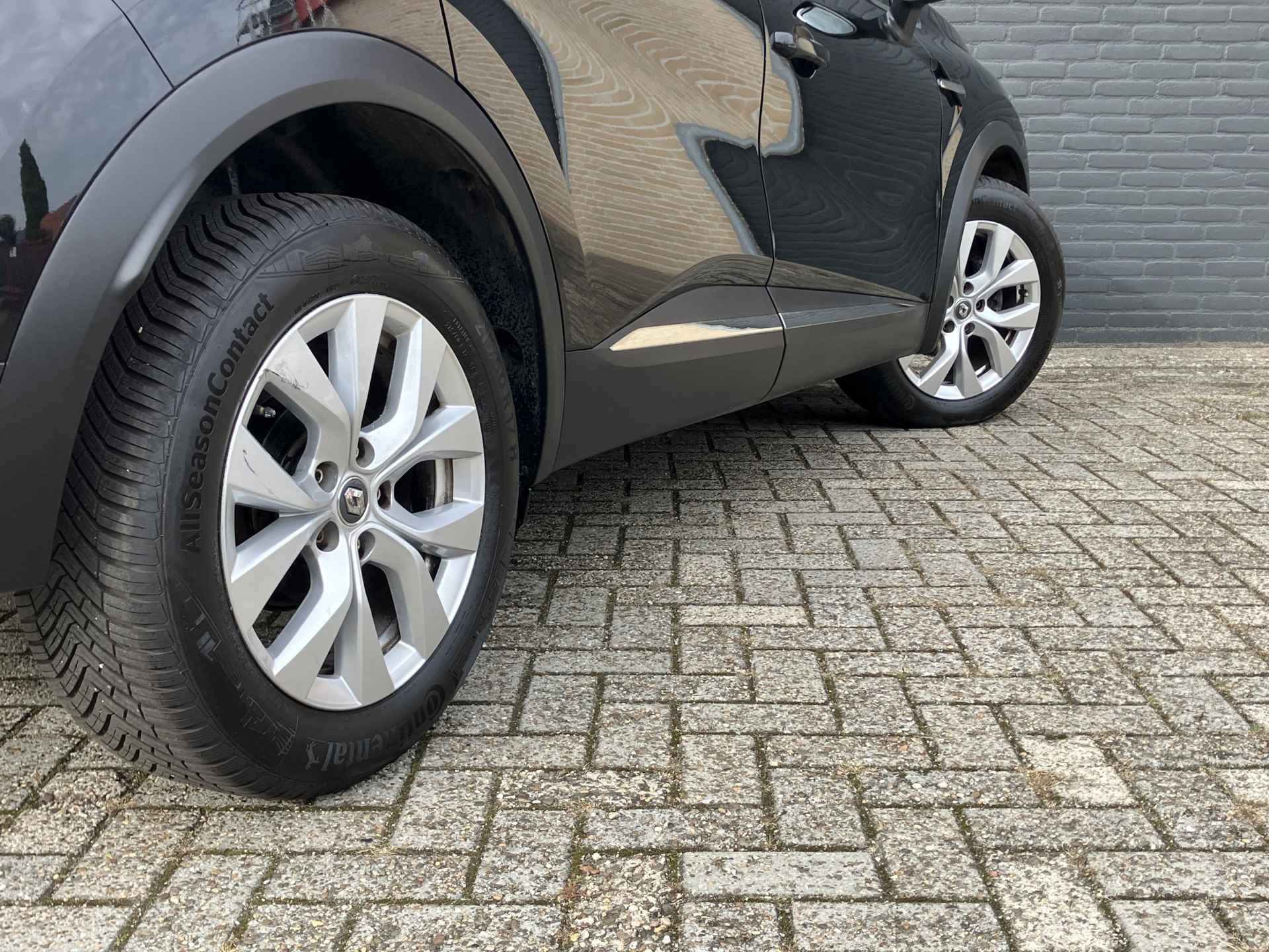 Renault Captur 1.3 TCe 140 Intens AUT. | 1e eigenaar | dealer onderhouden | navigatie | camera | rij assitentie | apple carplay - 11/41