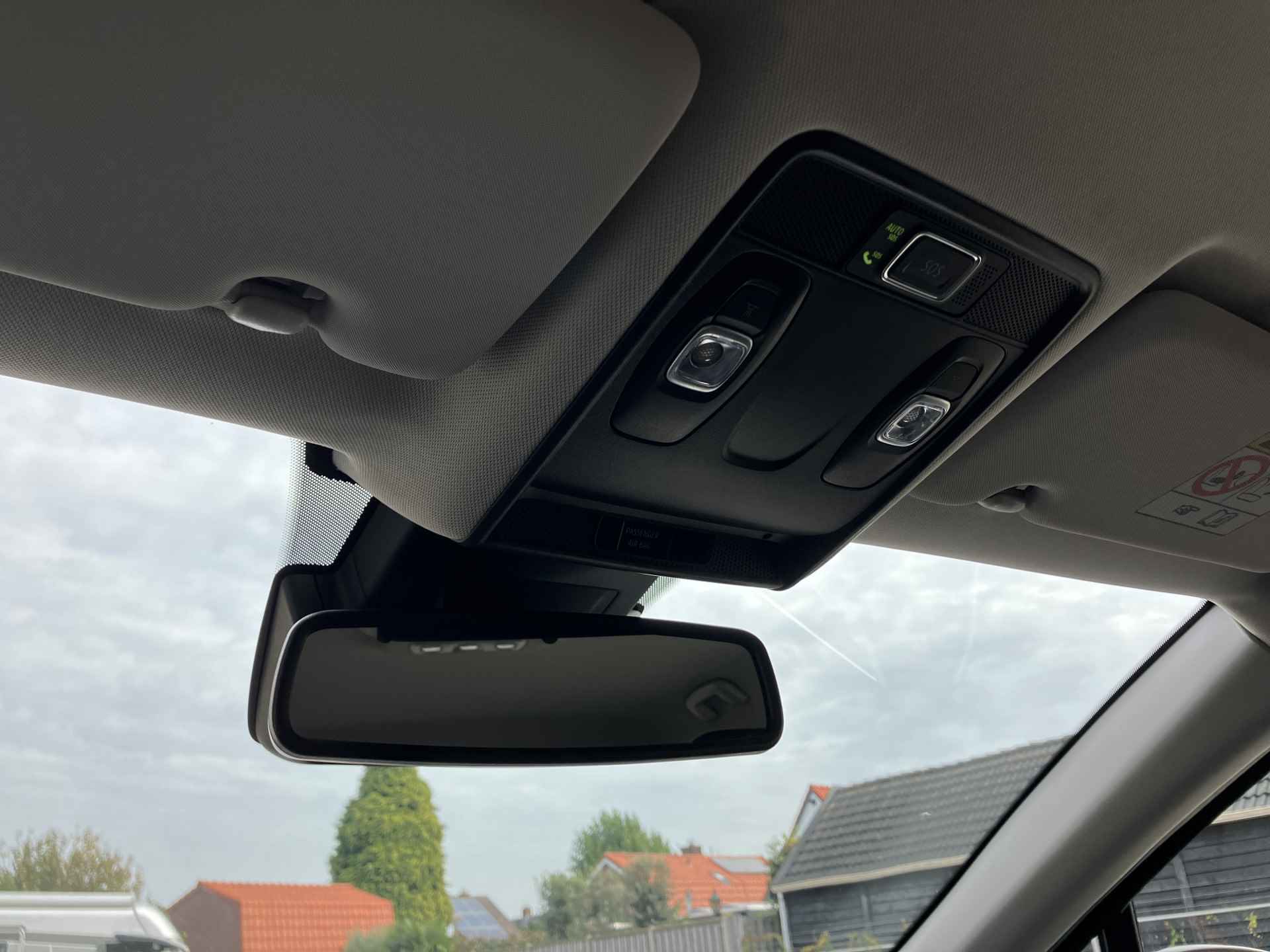 Renault Captur 1.3 TCe 140 Intens AUT. | 1e eigenaar | dealer onderhouden | navigatie | camera | rij assitentie | apple carplay - 39/41