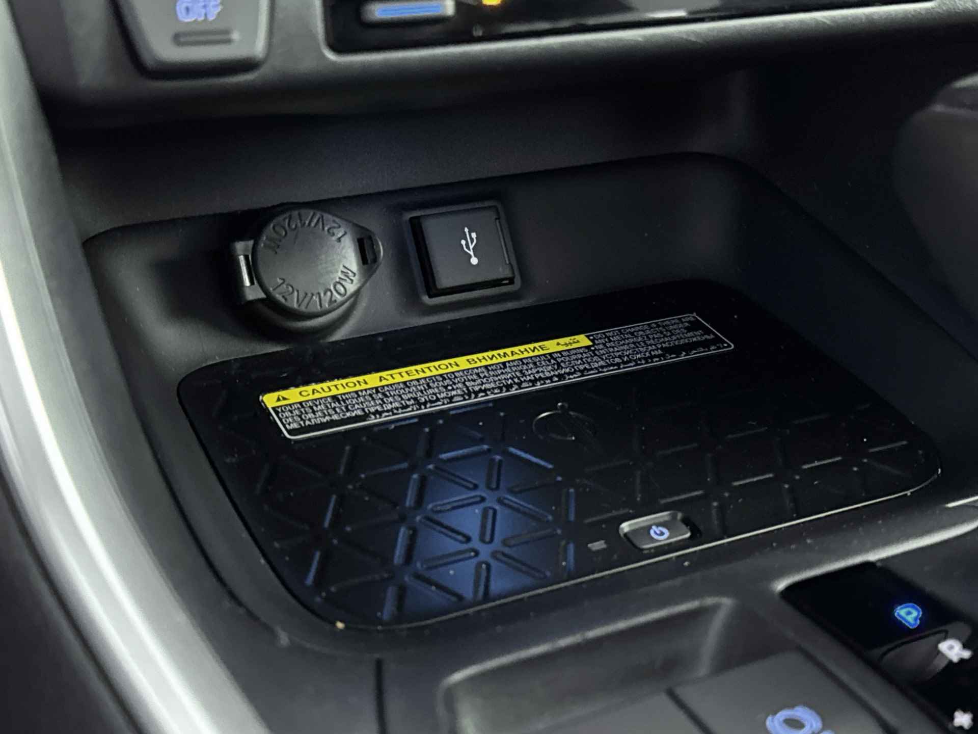 Toyota RAV4 2.5 Hybrid Executive | Premium Pack | Panoramadak | Stoelverwarming & ventilatie | Elektrsche achterklep | - 36/42