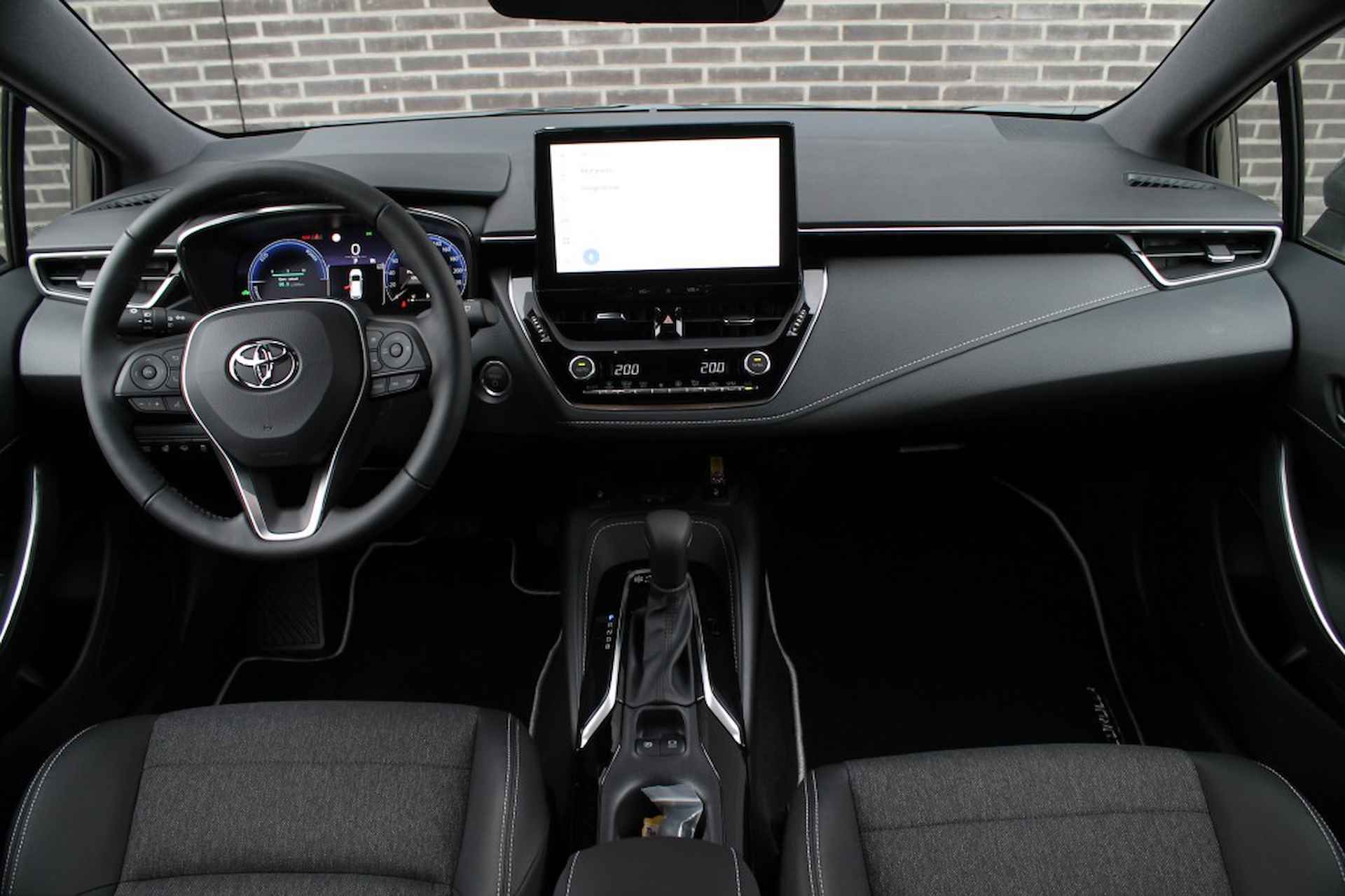 TOYOTA Corolla 1.8 Hybrid Team D - Apple Carplay - Direct leverbaar - 3/31