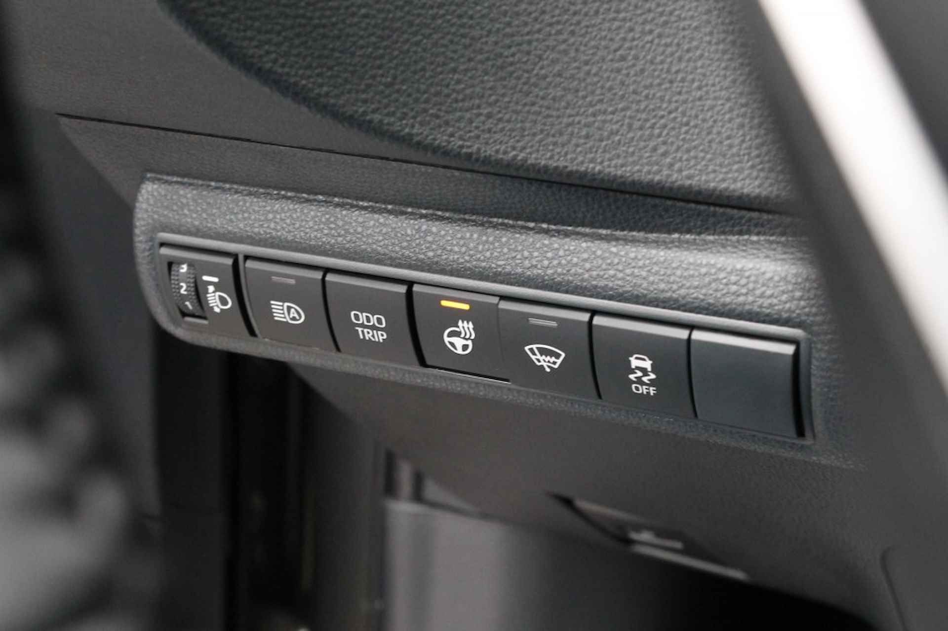 TOYOTA Corolla 1.8 Hybrid Team D - Apple Carplay - Direct leverbaar - 20/31