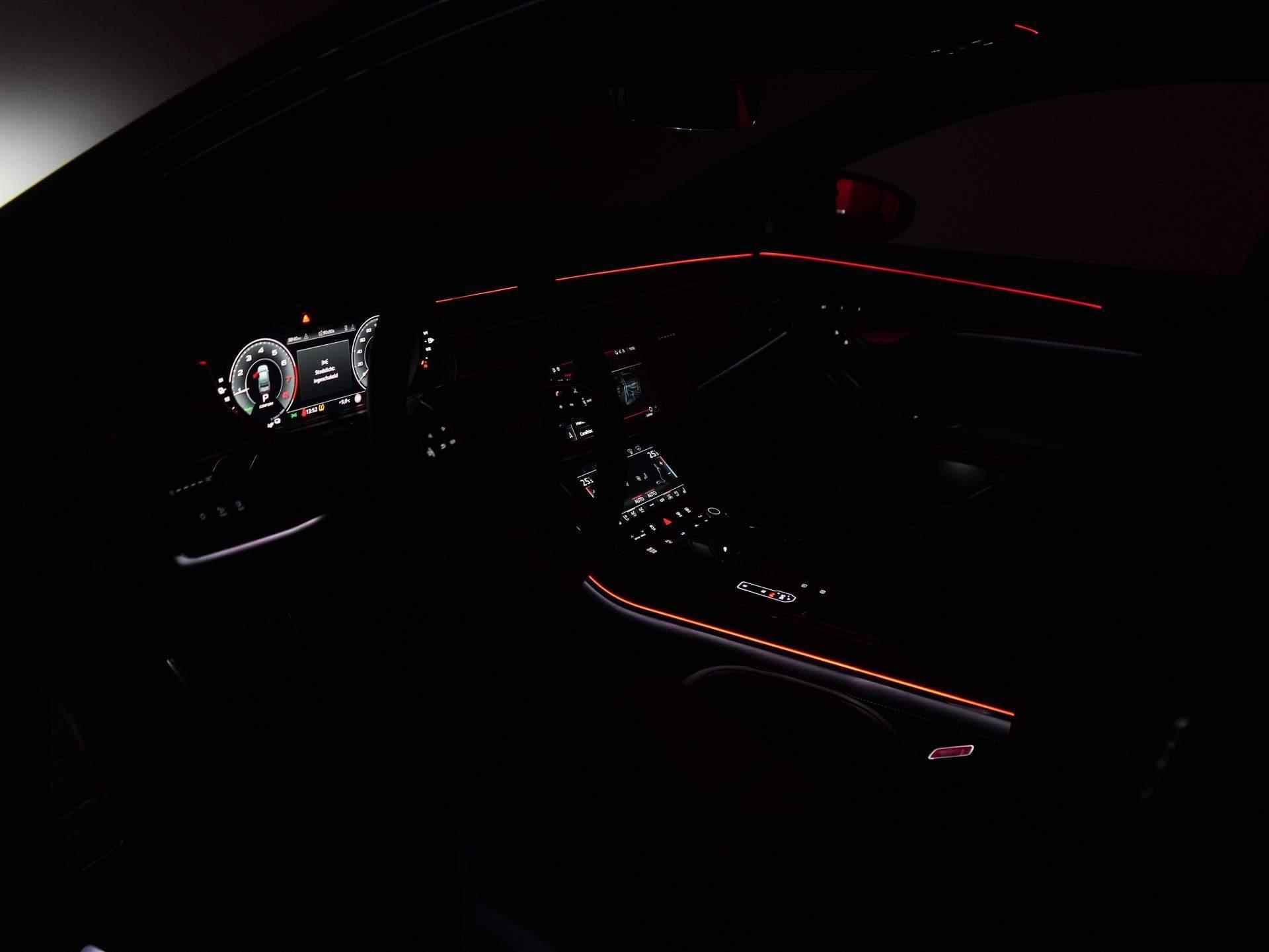 Audi A8 60 TFSI e quattro | S Line | zwart optiek | assistentiepakketten | panoramadak | B&O | 21" - 27/71