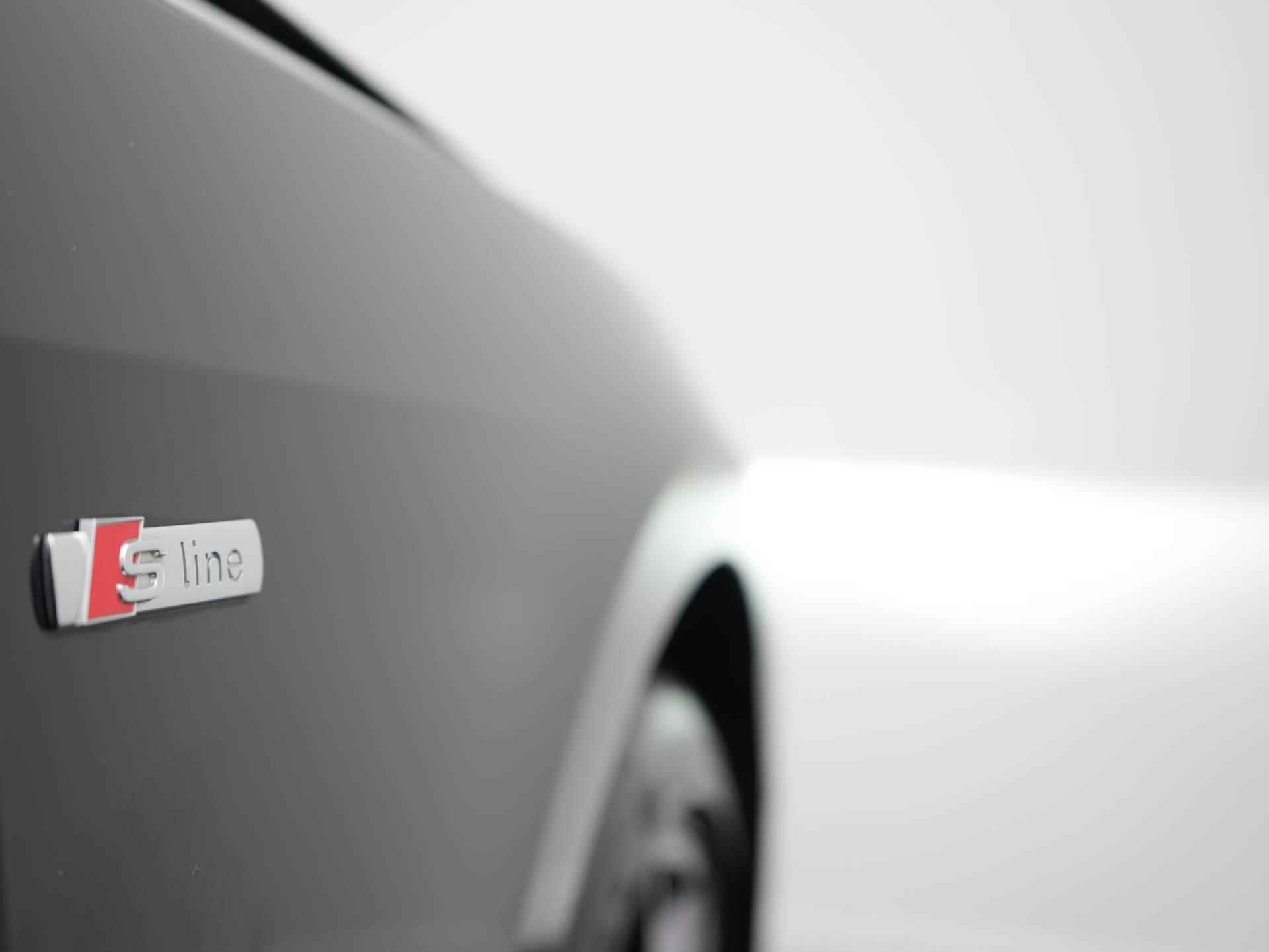 Audi A8 60 TFSI e quattro | S Line | zwart optiek | assistentiepakketten | panoramadak | B&O | 21" - 67/71