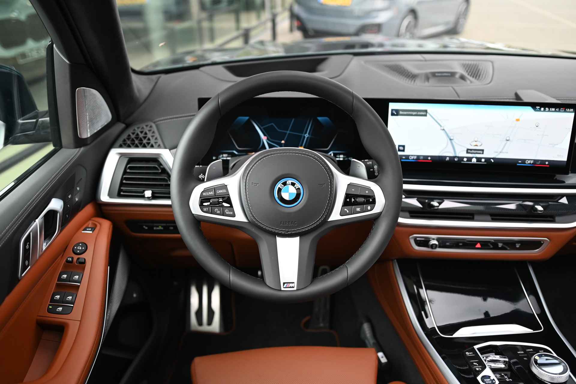 BMW X5 xDrive50e Launch M Sport Automaat / Panoramadak Sky Lounge / Trekhaak / Stoelventilatie / Adaptieve LED / Bowers & Wilkins / Gesture Control / Parking Assistant Professional - 12/43
