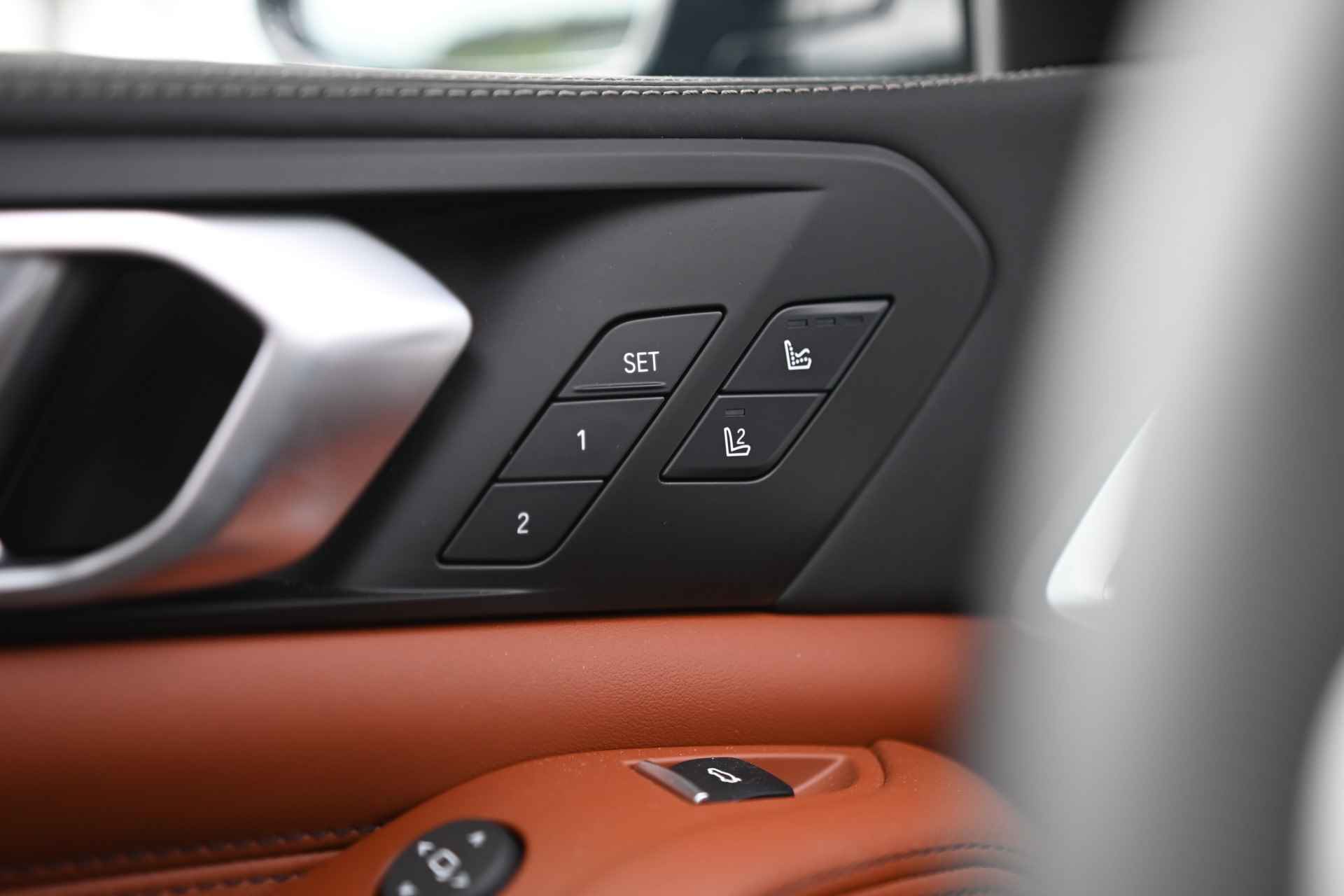 BMW X5 xDrive50e Launch M Sport Automaat / Panoramadak Sky Lounge / Trekhaak / Stoelventilatie / Adaptieve LED / Bowers & Wilkins / Gesture Control / Parking Assistant Professional - 26/43