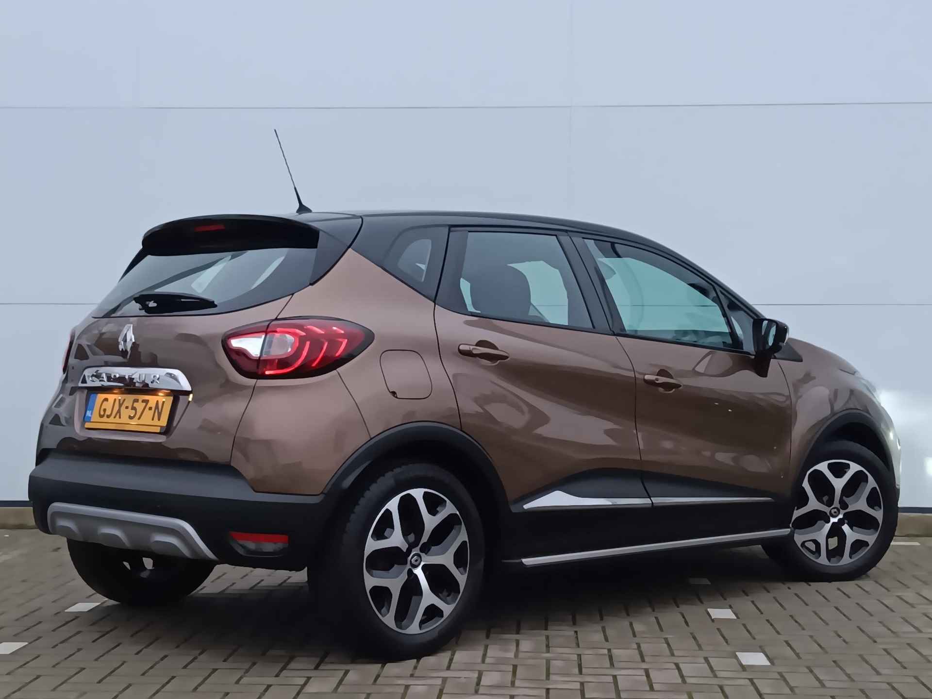 Renault Captur 0.9 TCe 90 Intens | Achteruitrijcamera | Stoelverwarming | Sidebars - 3/39