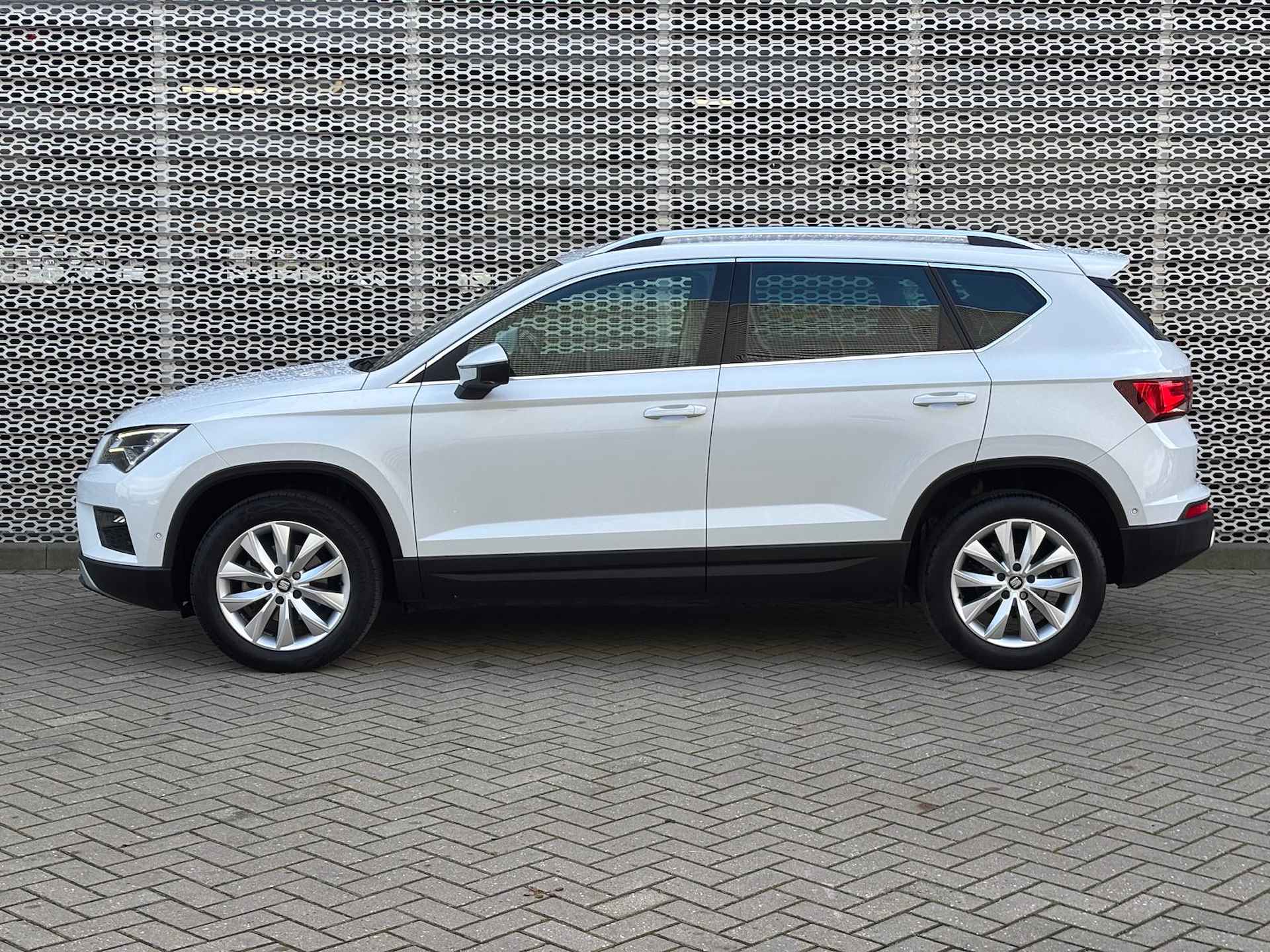 SEAT Ateca 1.0 EcoTSI Style Business Intense / Achteruitrijcamera / Keyless Entry-Start / P4 - 5/31