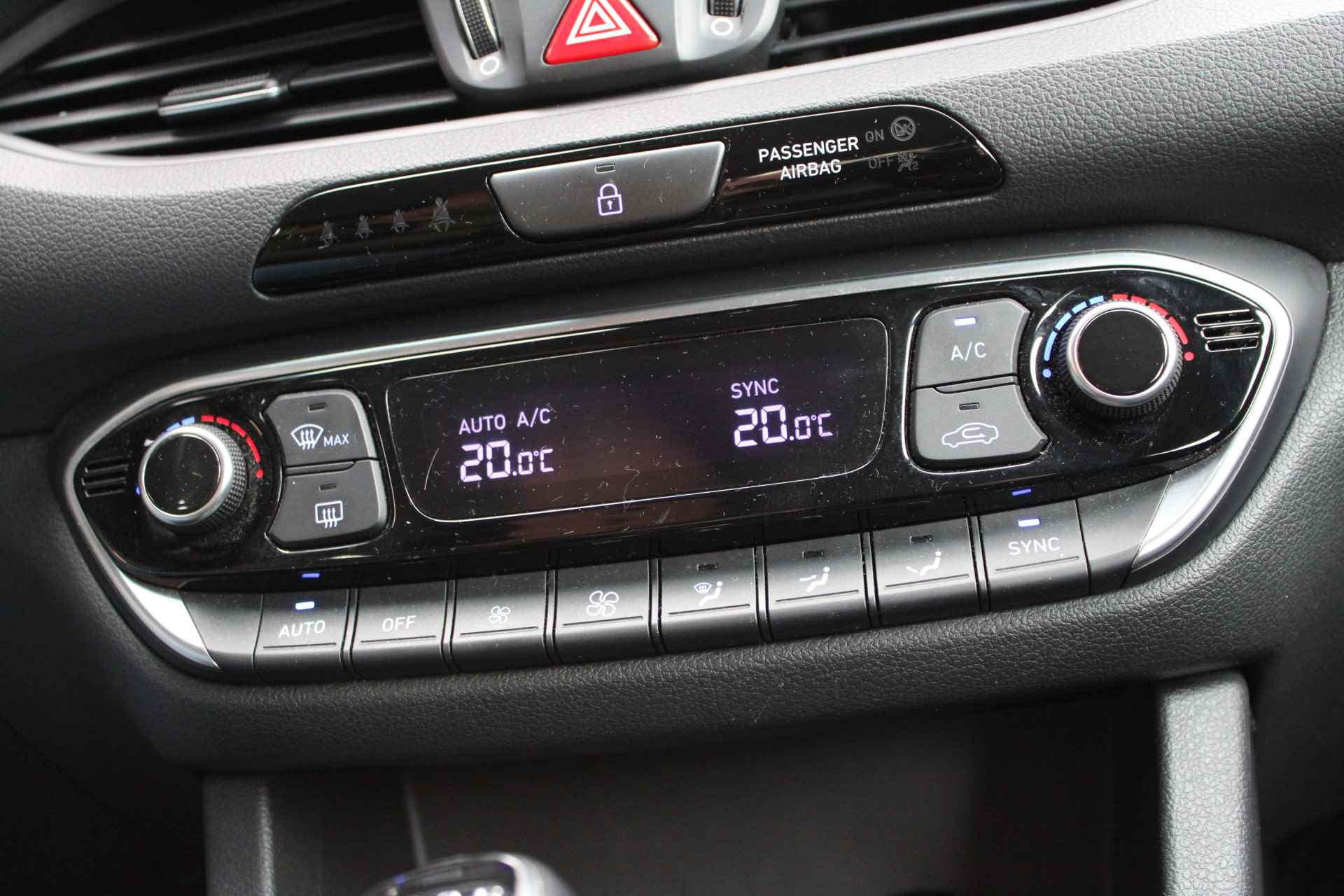 Hyundai i30 1.0 Turbo Comfort | Trekhaak | 4 seizoenenbanden | NL auto - 22/29