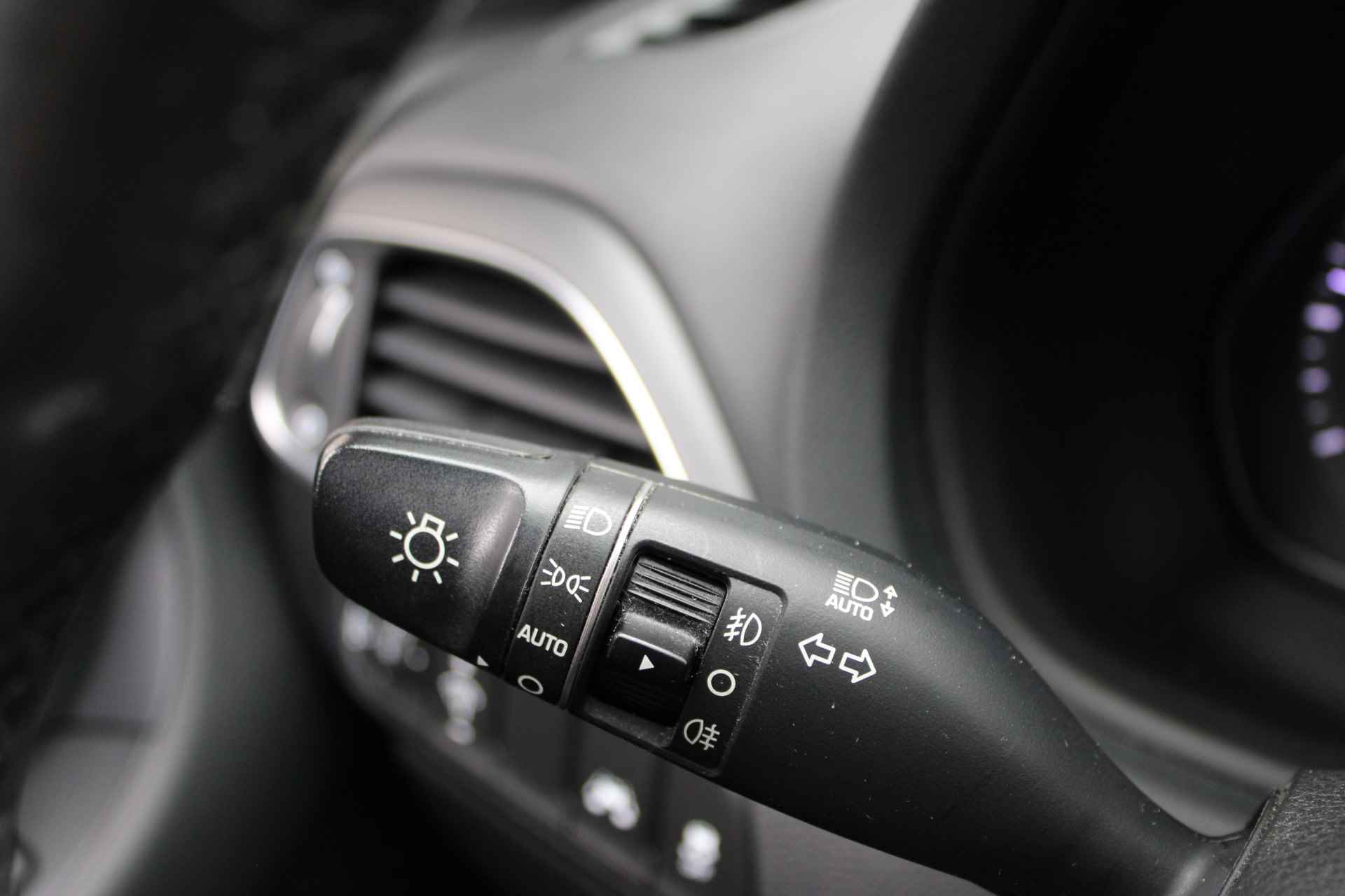 Hyundai i30 1.0 Turbo Comfort | Trekhaak | 4 seizoenenbanden | NL auto - 27/29