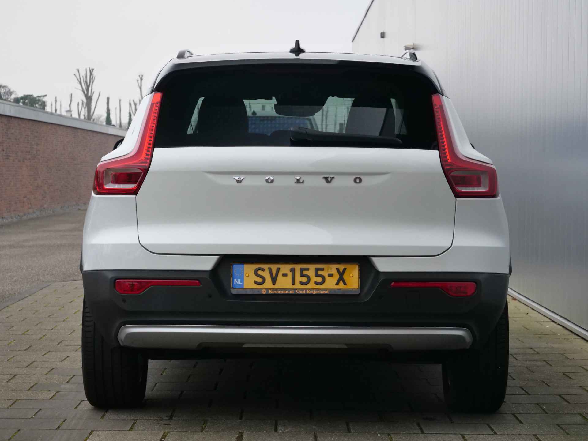 Volvo XC40 1.5 T3 Momentum 157 Pk Navigatie / Camera / Apple Carplay / DAB / - 7/36