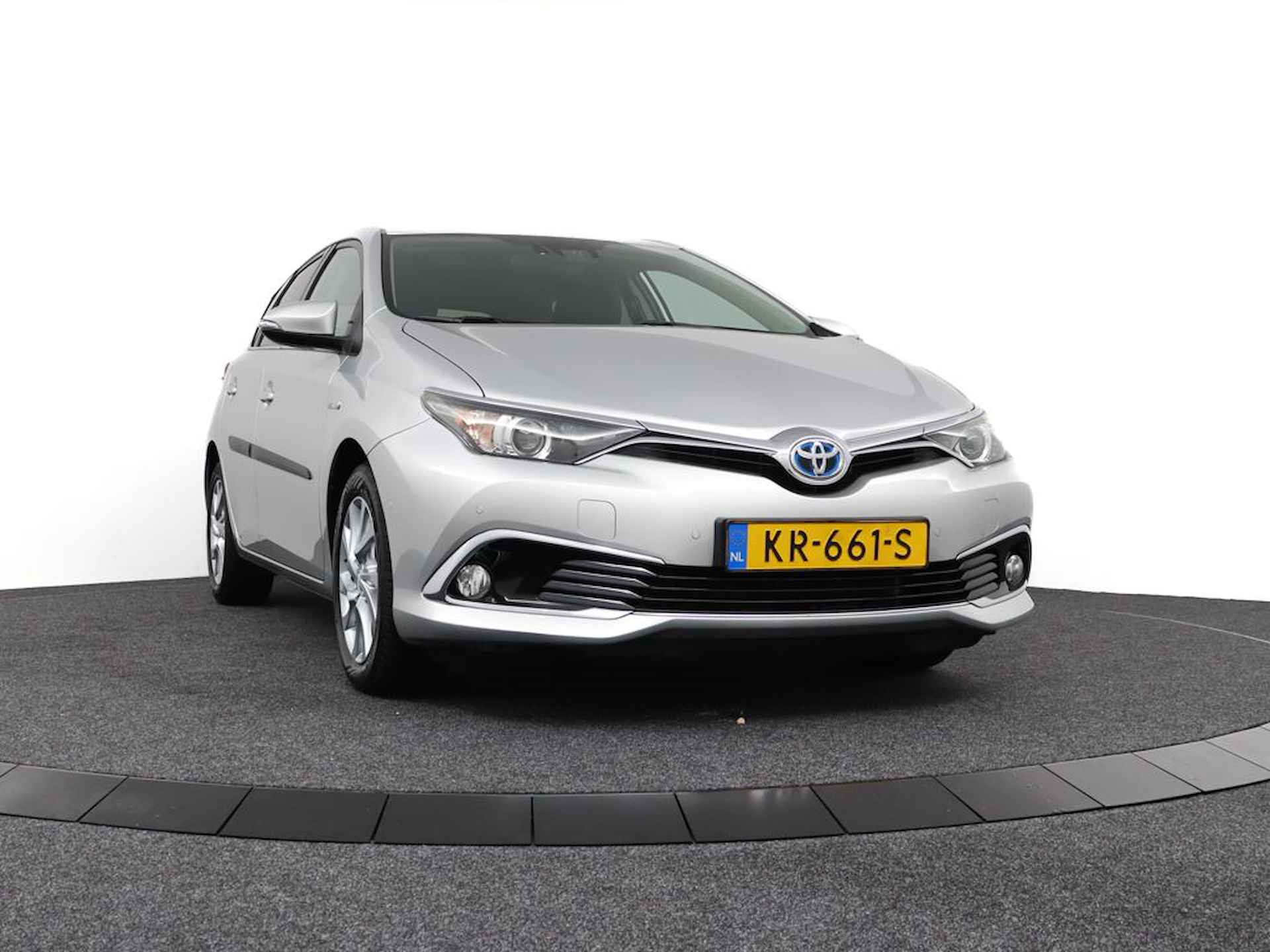 Toyota Auris 1.8 Hybrid Executive - Navigatie - Climate Control - Cruise Control - Achteruitrijcamera - Stoelverwarming - 12 maanden Bovag garantie - 11/54