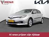 Toyota Auris 1.8 Hybrid Executive - Navigatie - Climate Control - Cruise Control - Achteruitrijcamera - Stoelverwarming - 12 maanden Bovag garantie