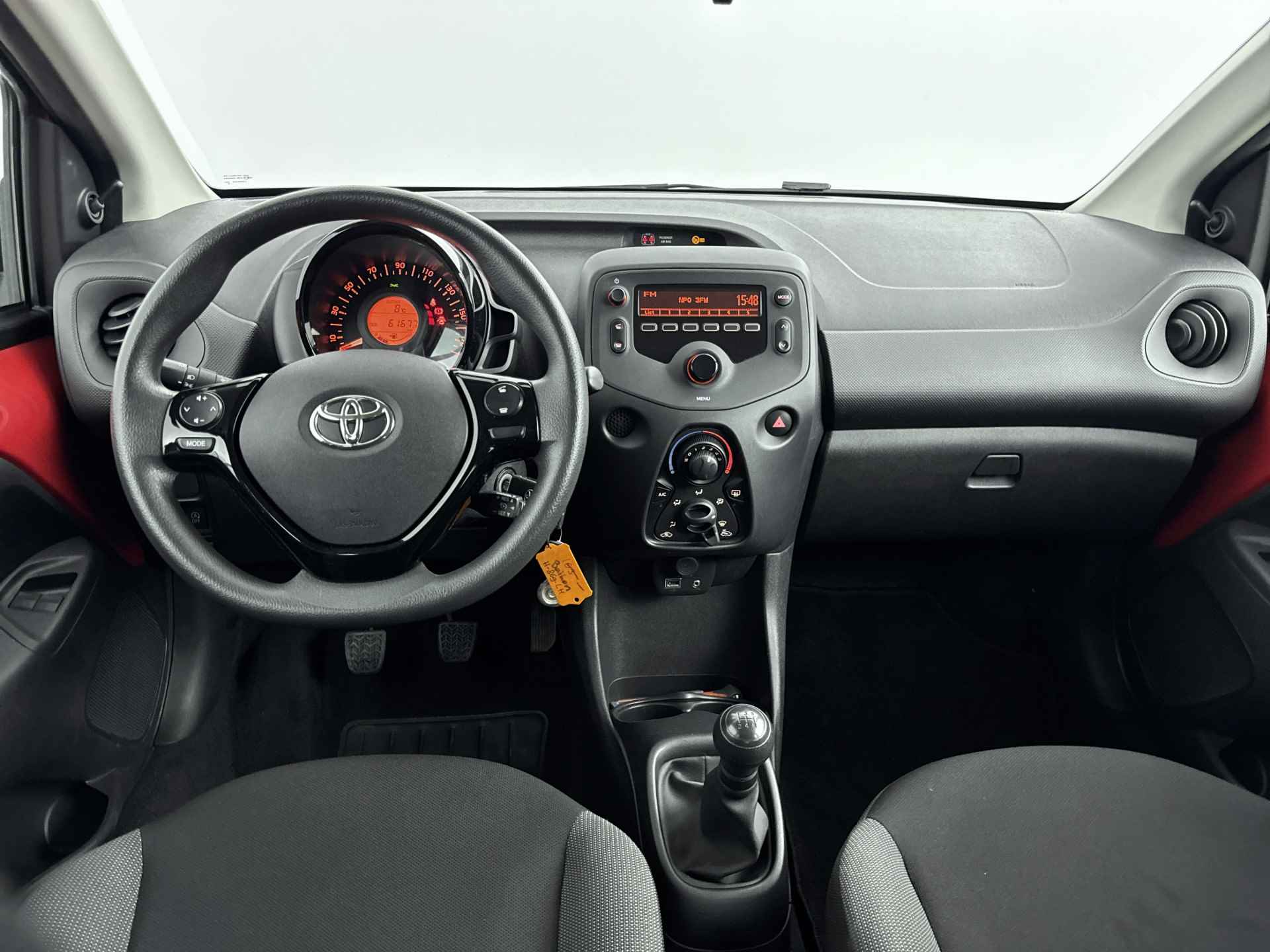 Toyota Aygo 1.0 VVT-i x-fun | Airco | Centrale deurvergrendeling met afstandsbediening | Bluetooth | - 5/39