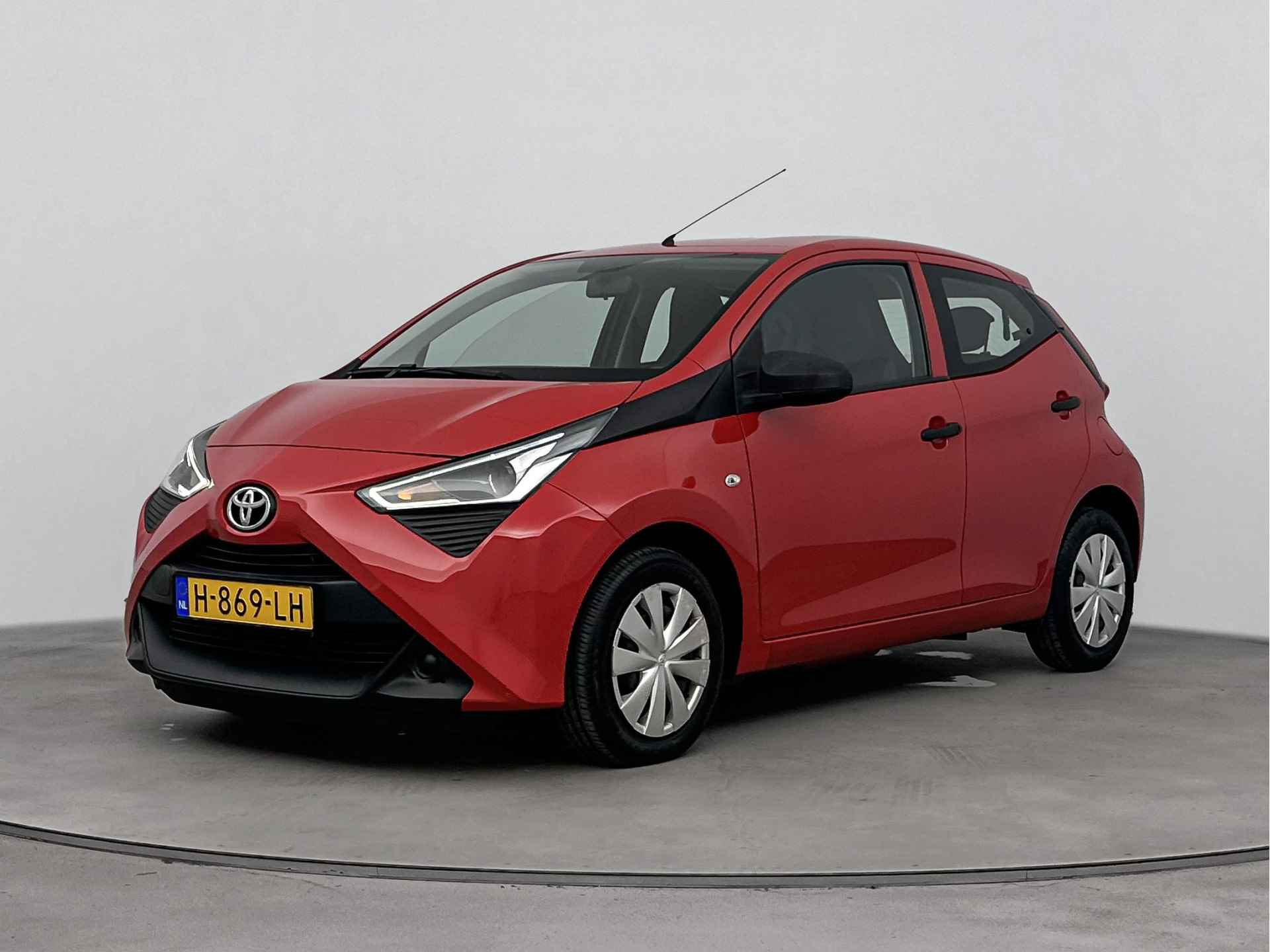 Toyota Aygo 1.0 VVT-i x-fun | Airco | Centrale deurvergrendeling met afstandsbediening | Bluetooth | - 14/39