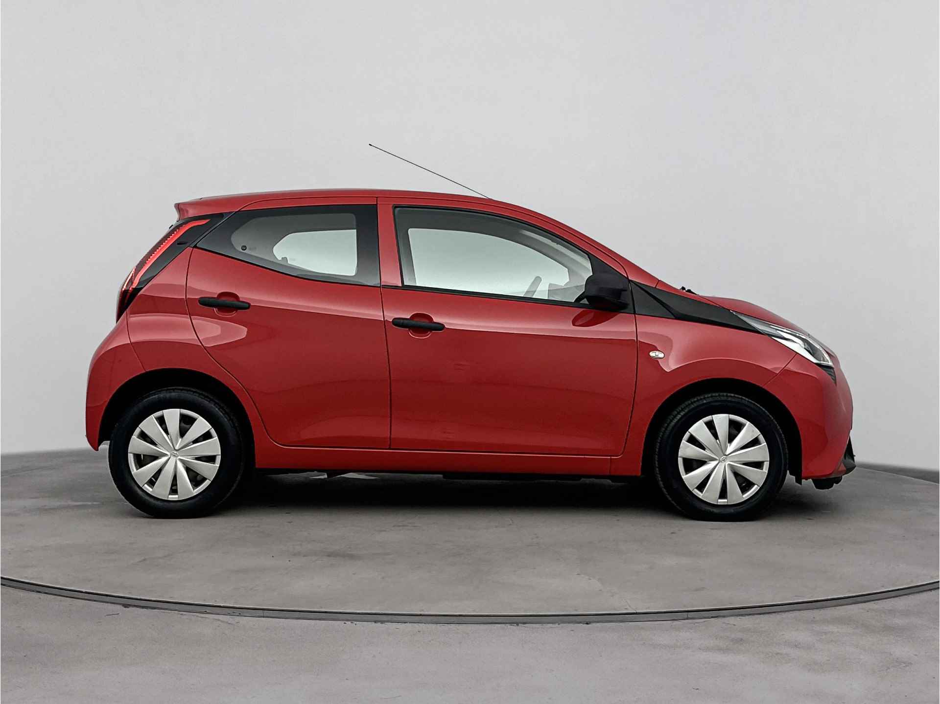 Toyota Aygo 1.0 VVT-i x-fun | Airco | Centrale deurvergrendeling met afstandsbediening | Bluetooth | - 26/39