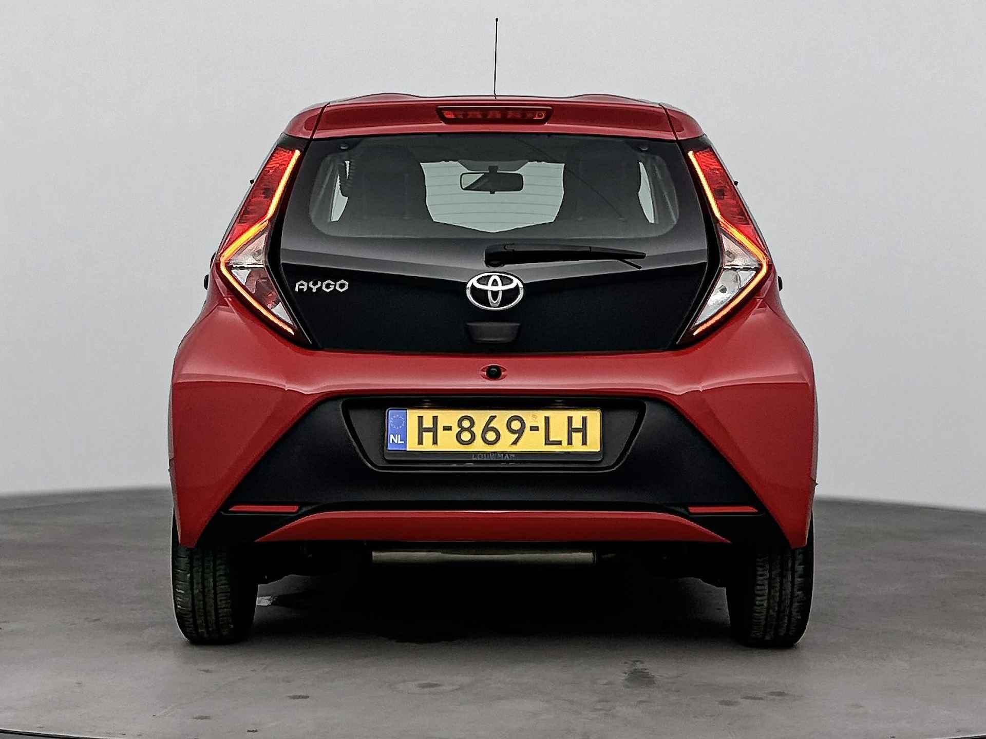 Toyota Aygo 1.0 VVT-i x-fun | Airco | Centrale deurvergrendeling met afstandsbediening | Bluetooth | - 34/39