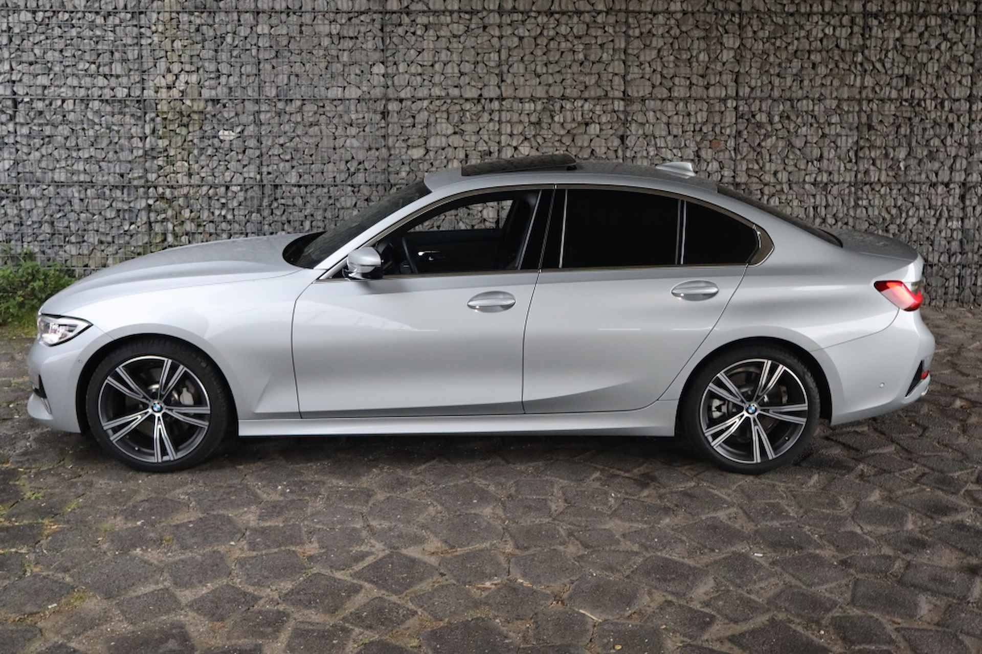 Bmw 3-serie 330i High Executive | Geen import | Schuifdak | Harman Kardon - 25/26