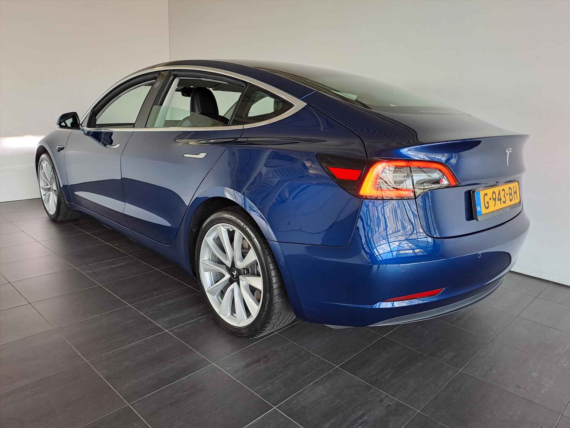 Tesla Model 3 Standard Plus RWD - 3/24