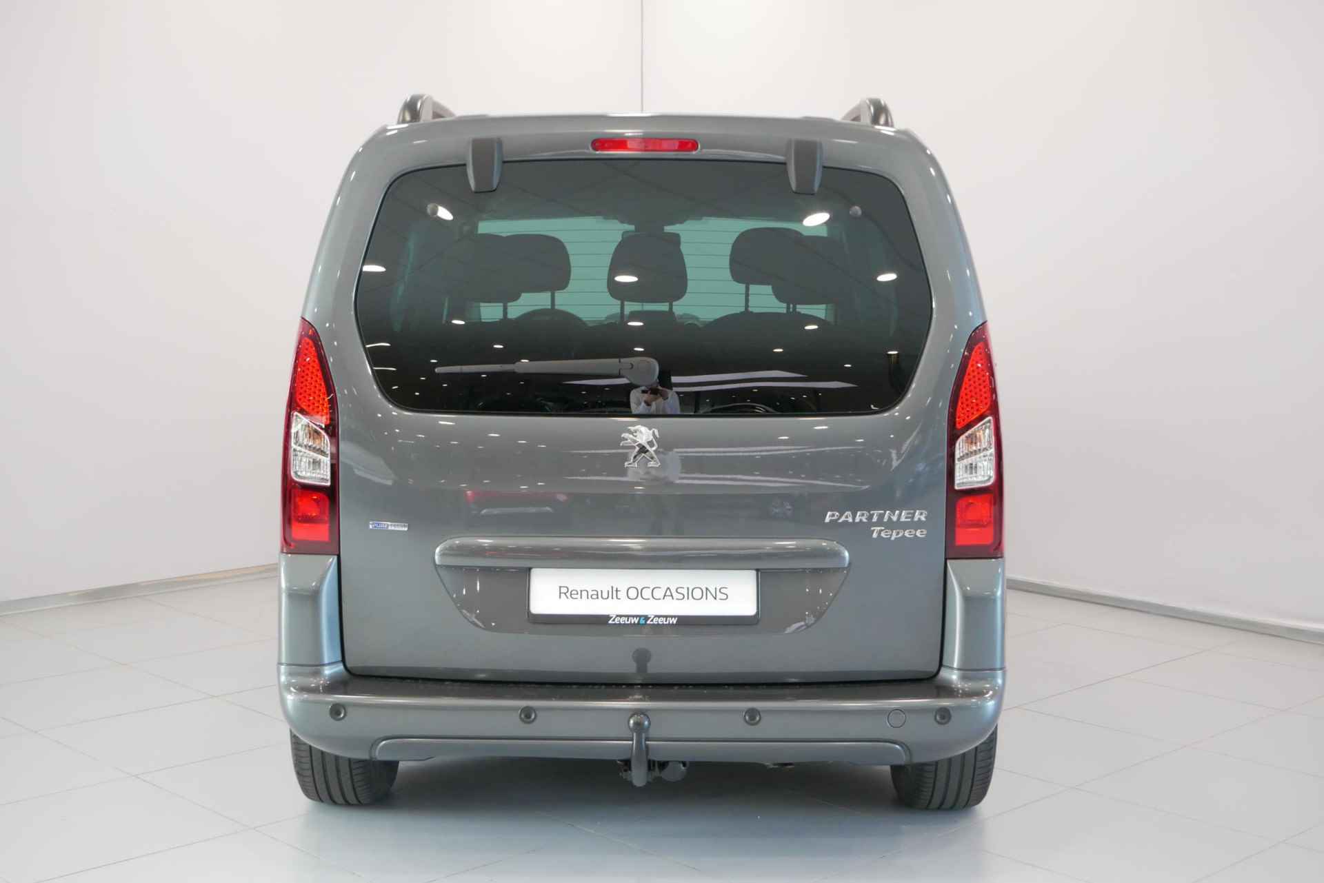 Peugeot Partner Tepee 1.2 PureTech Allure *Navigatie*Airco*Parkeersensoren*Trekhaak - 8/35
