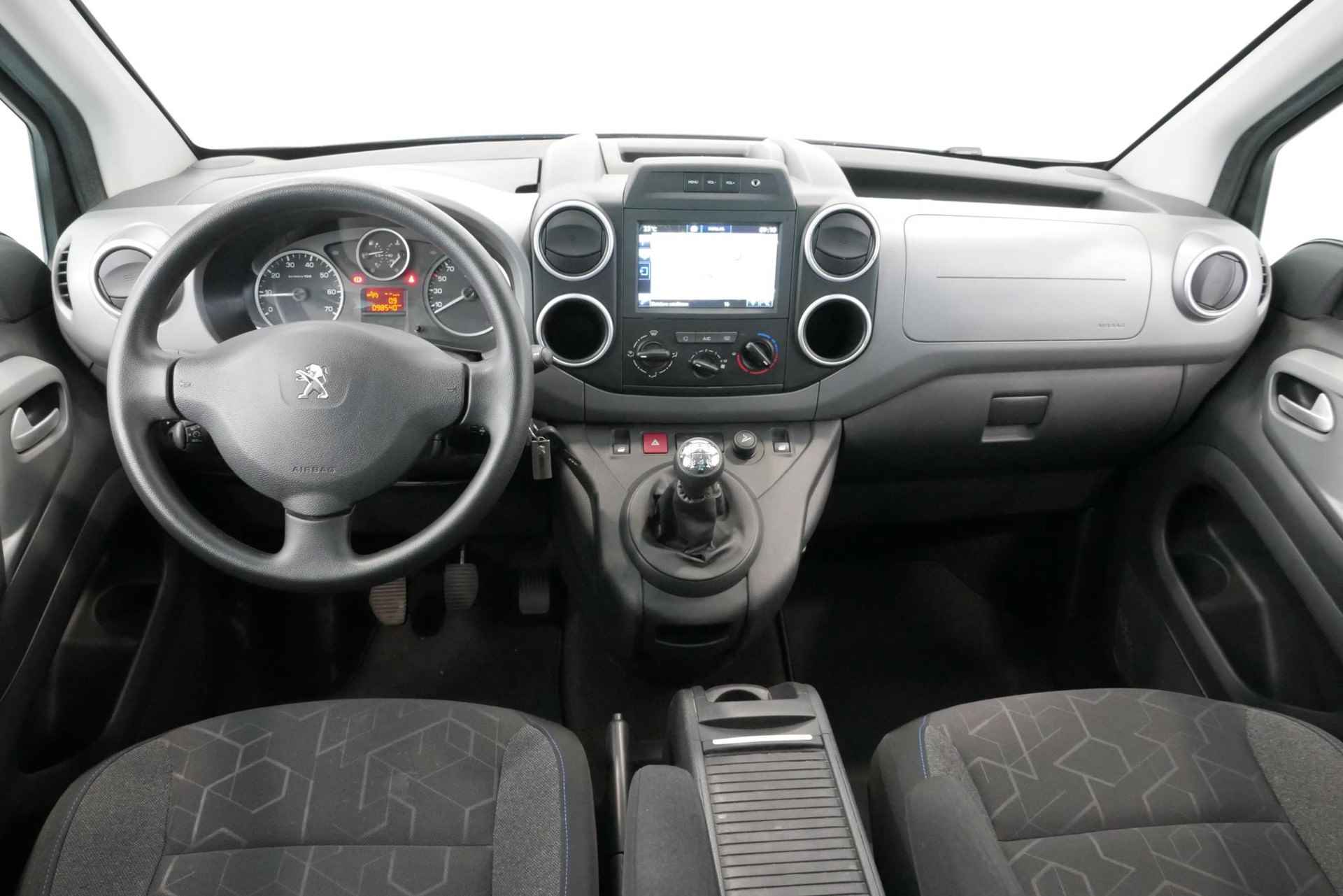 Peugeot Partner Tepee 1.2 PureTech Allure *Navigatie*Airco*Parkeersensoren*Trekhaak - 12/35