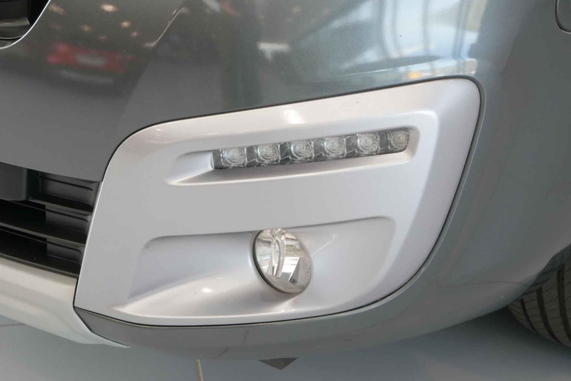 Peugeot Partner Tepee 1.2 PureTech Allure *Navigatie*Airco*Parkeersensoren*Trekhaak - 24/35