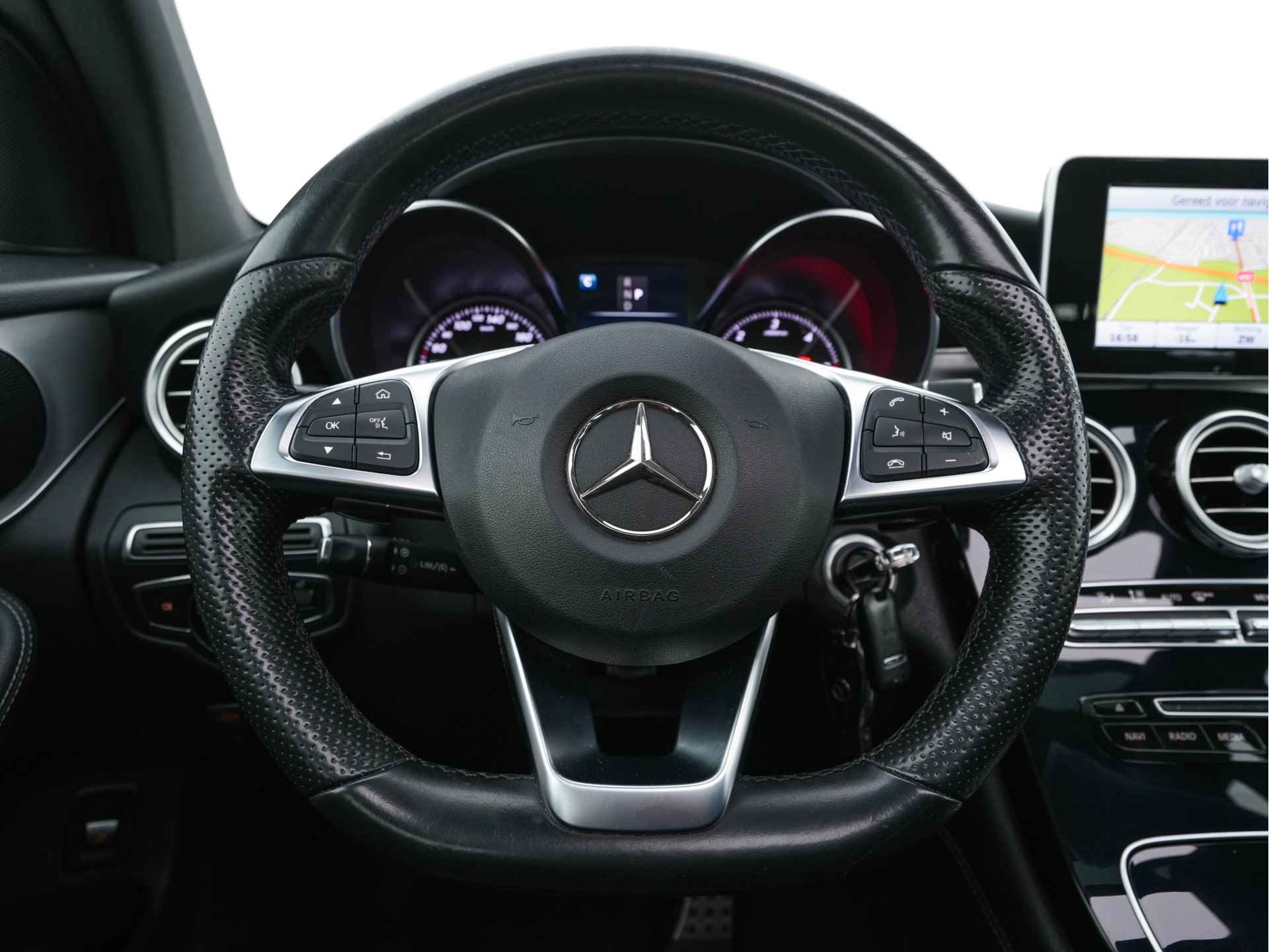 Mercedes-Benz GLC 220 d 4MATIC Ambition AMG-Styling Aut. *PANO | FULL-LED | LEDER-ALCANTARA | NAVI-FULLMAP | SHIFT-PADDLES | AMBIENT-LIGHT | ECC | PDC | CRUISE | SPORT-SEATS | 20''ALU* - 16/33