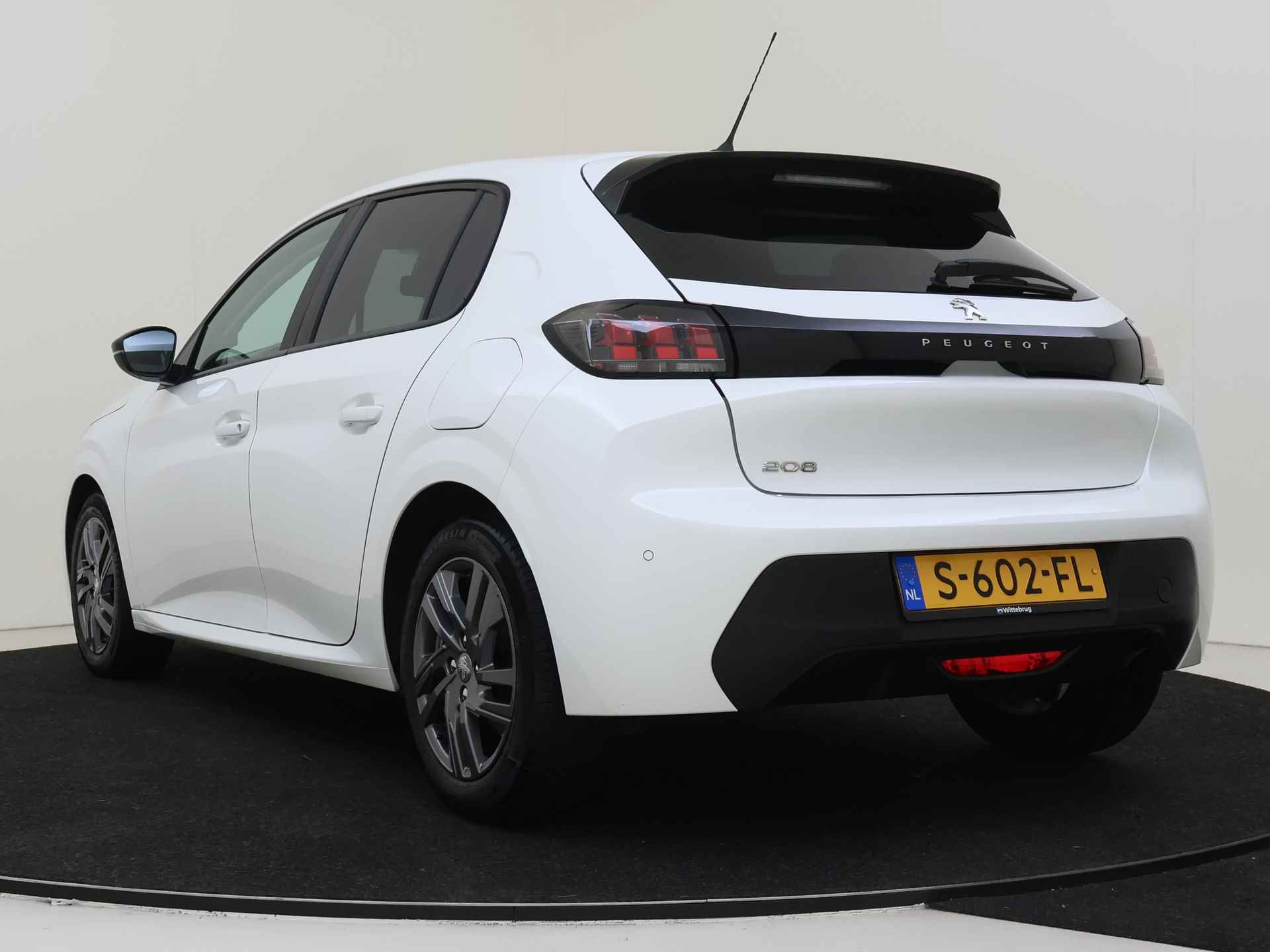 Peugeot 208 1.2 75 Active Pack | Parkeerhulp | Navigatie | Airco | Velgen | - 5/35