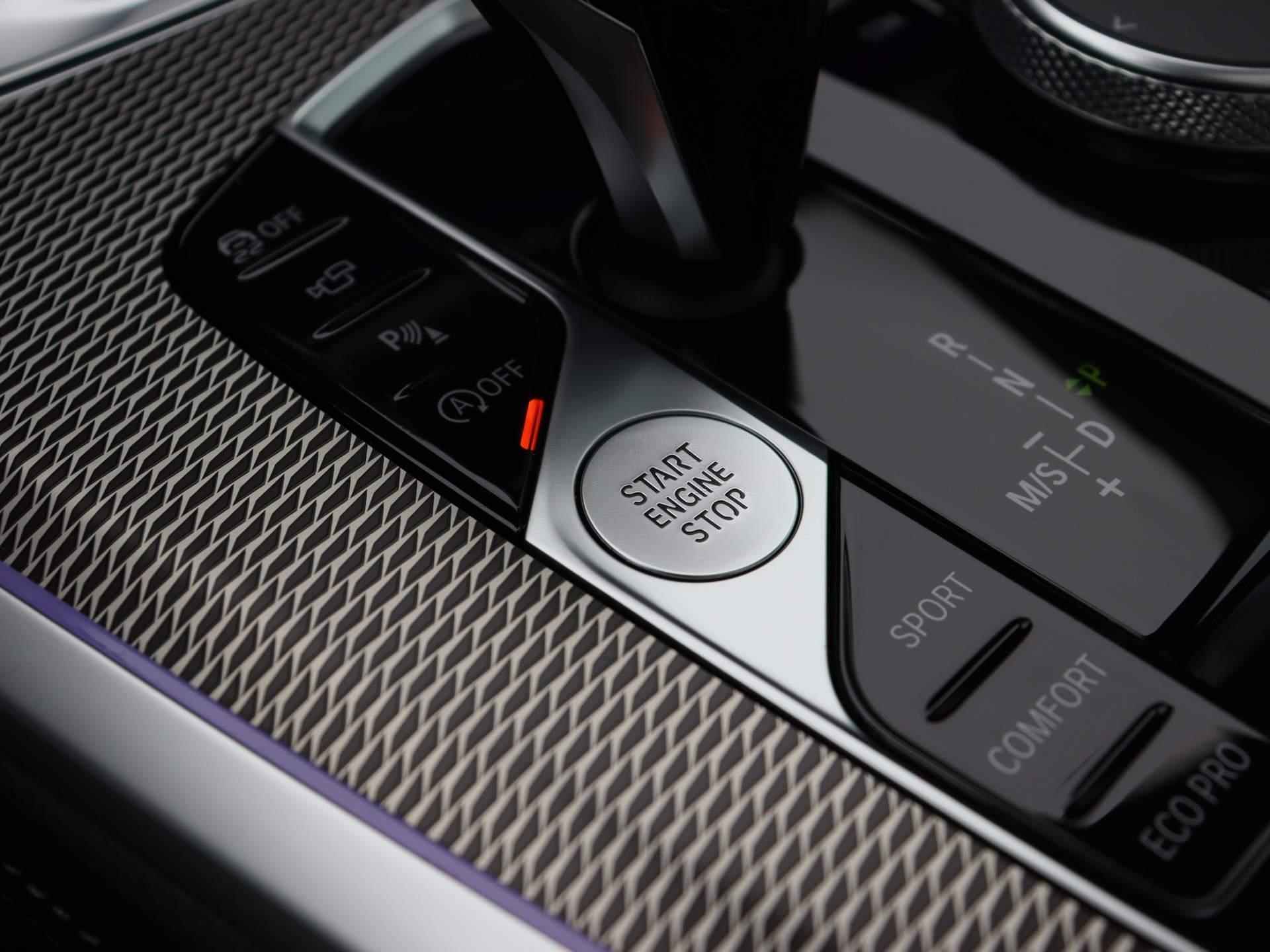 BMW X5 xDrive40i High Executive | M-Pakket | Head up Display | Harman&Kardon | Trekhaak | 360 camera | Laser LED Licht | - 26/60