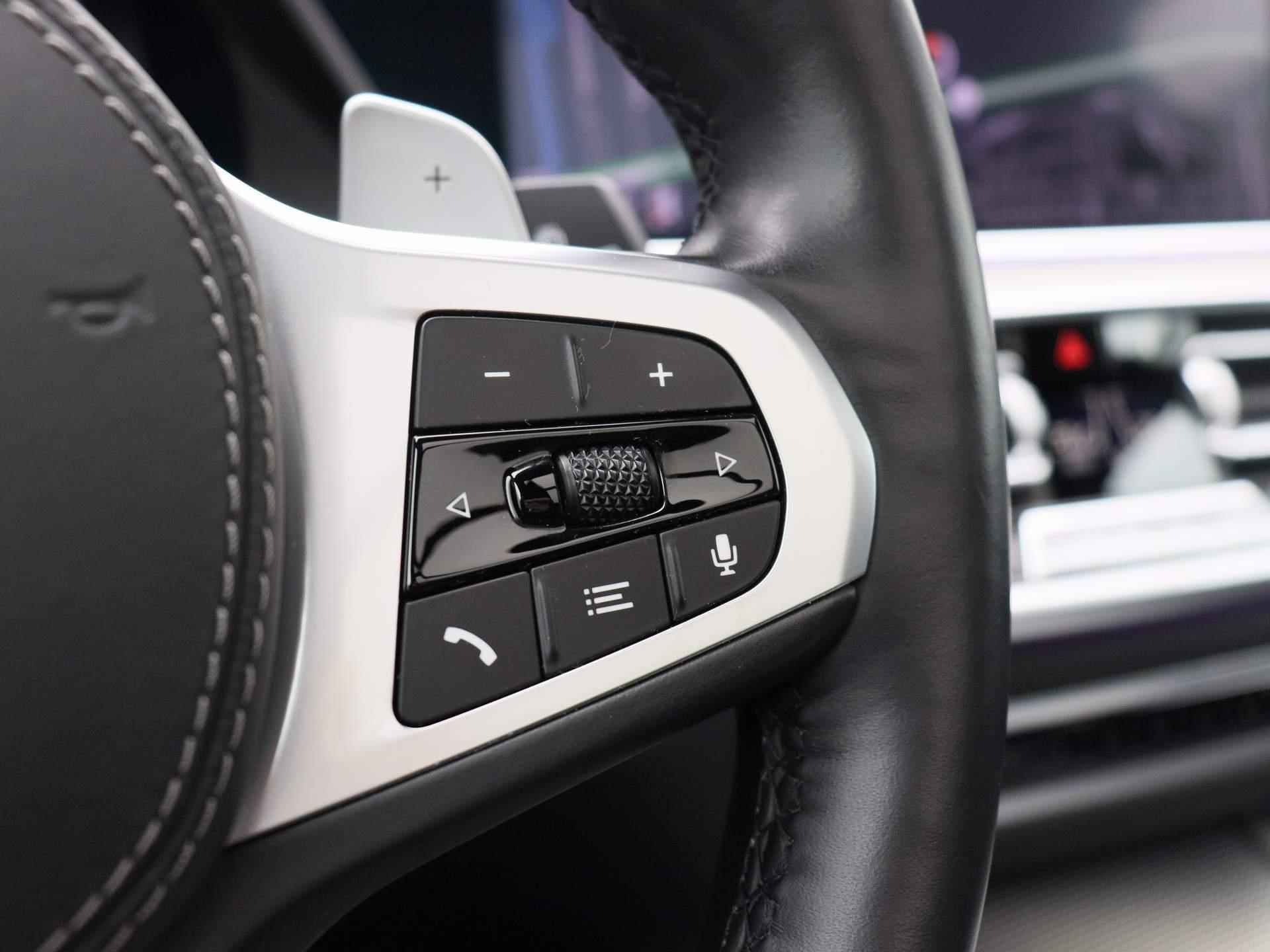 BMW X5 xDrive40i High Executive | M-Pakket | Head up Display | Harman&Kardon | Trekhaak | 360 camera | Laser LED Licht | - 29/60