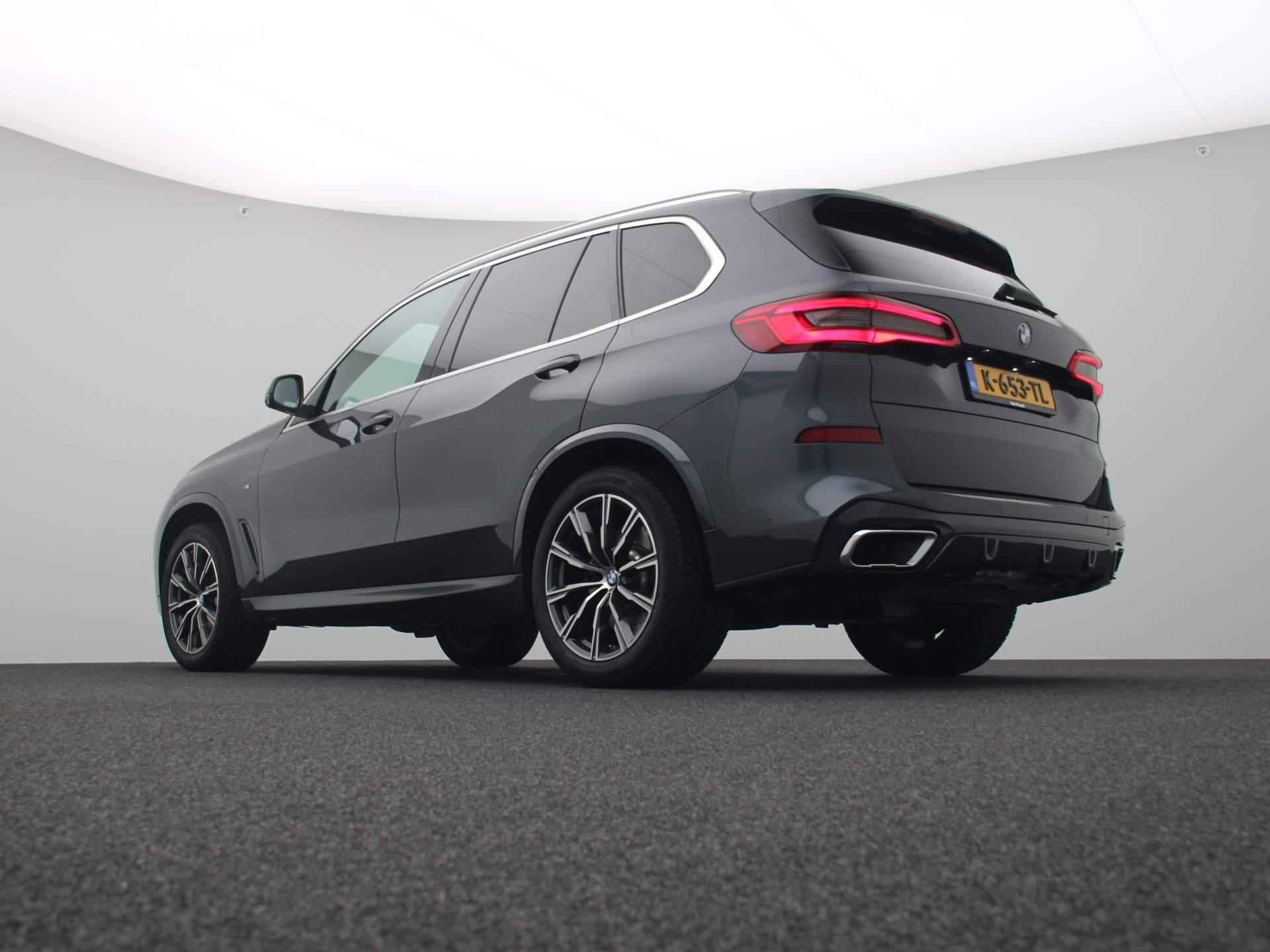 BMW X5 xDrive40i High Executive | M-Pakket | Head up Display | Harman&Kardon | Trekhaak | 360 camera | Laser LED Licht | - 55/60