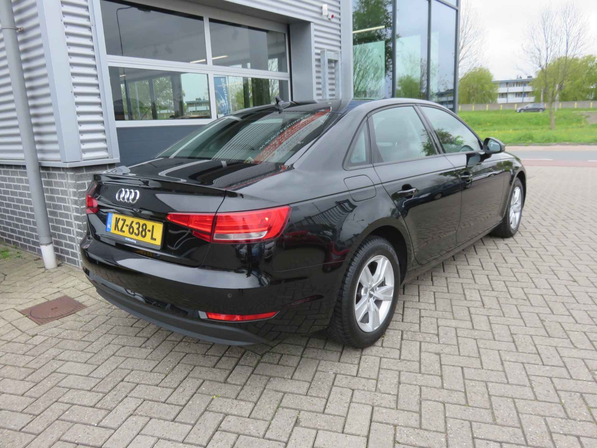 Audi A4 1.4 TFSI - XENON - NAVI - PDC - LED - NL AUTO - 1 EIGENAAR - - 9/50