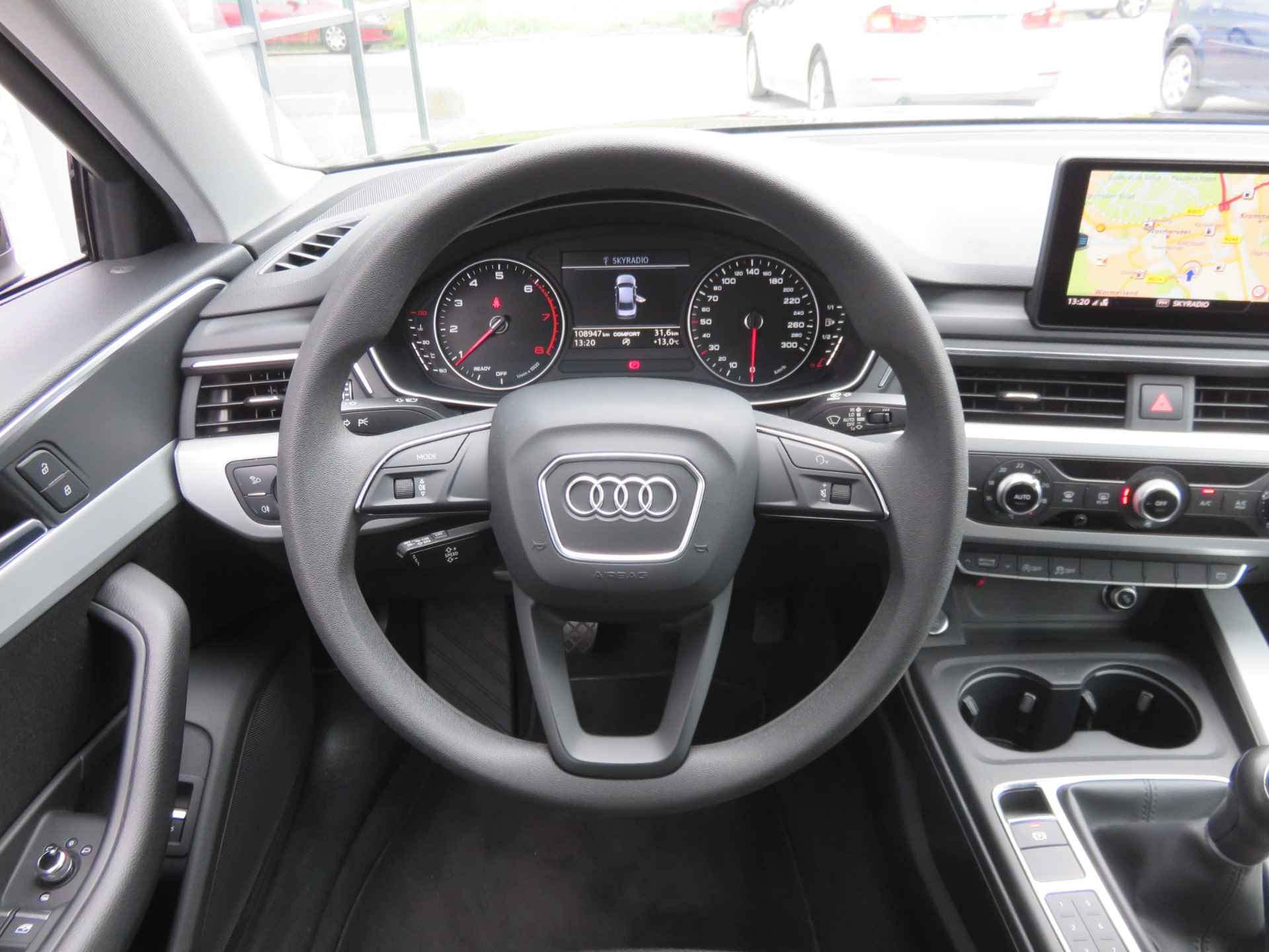 Audi A4 1.4 TFSI - XENON - NAVI - PDC - LED - NL AUTO - 1 EIGENAAR - - 17/50