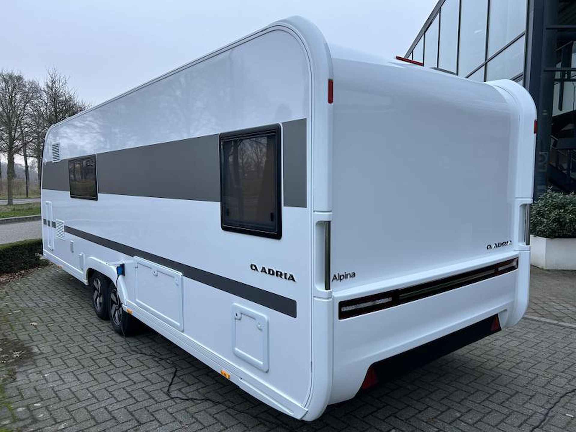 Adria Alpina 633 HT LUXE CARAVAN! - 11/24